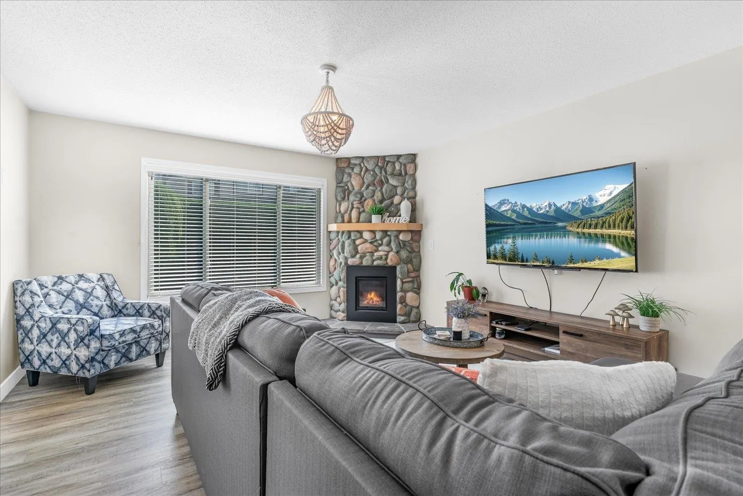 71 46360 Valleyview Road