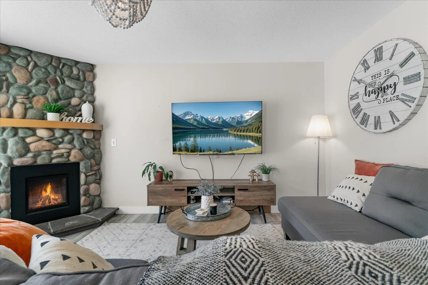 71 46360 Valleyview Road
