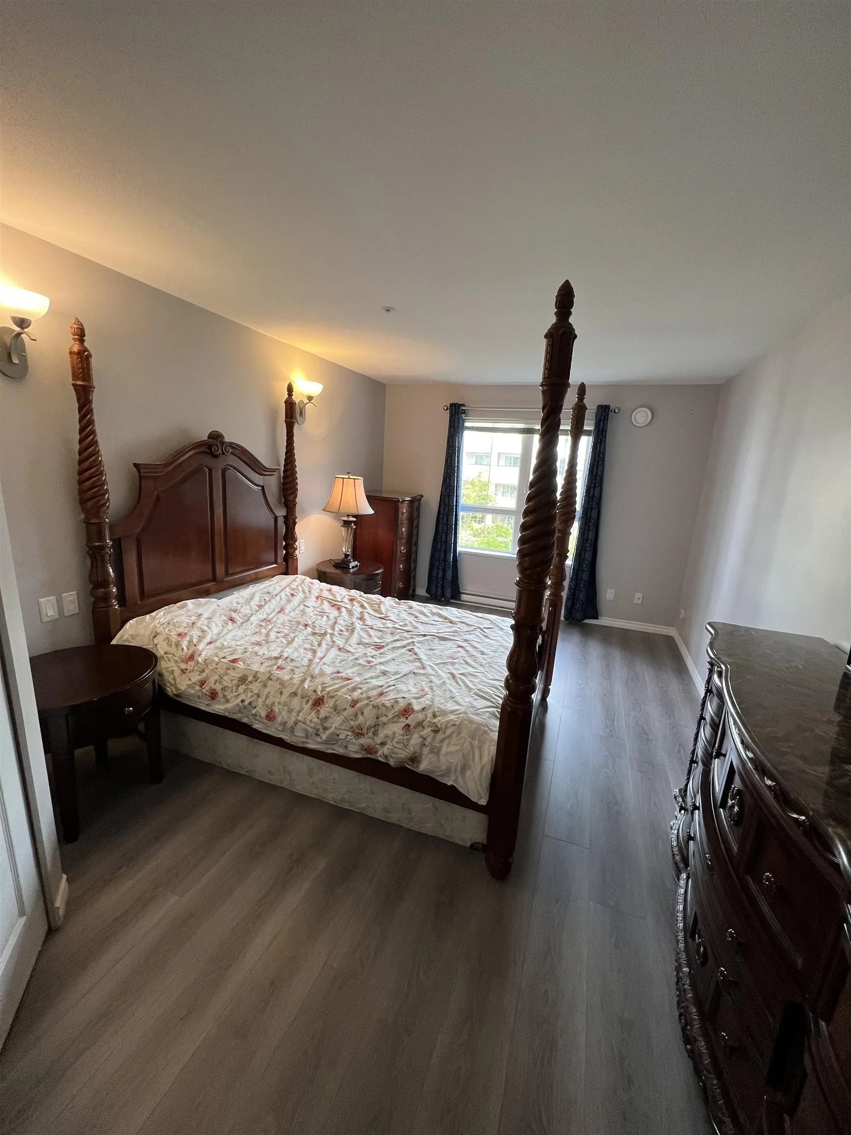 330 2980 Princess Crescent
