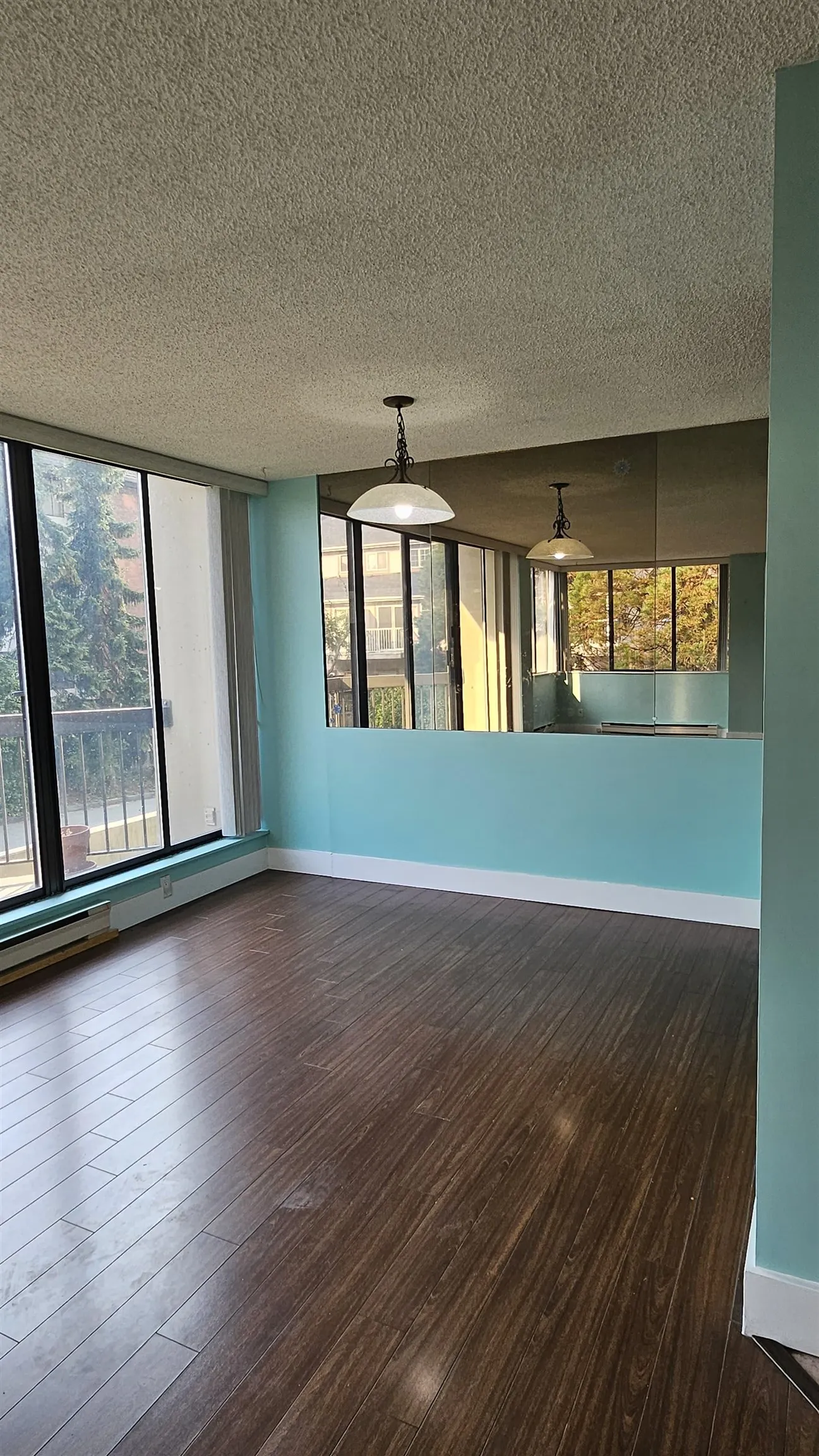 203 6540 Burlington Avenue