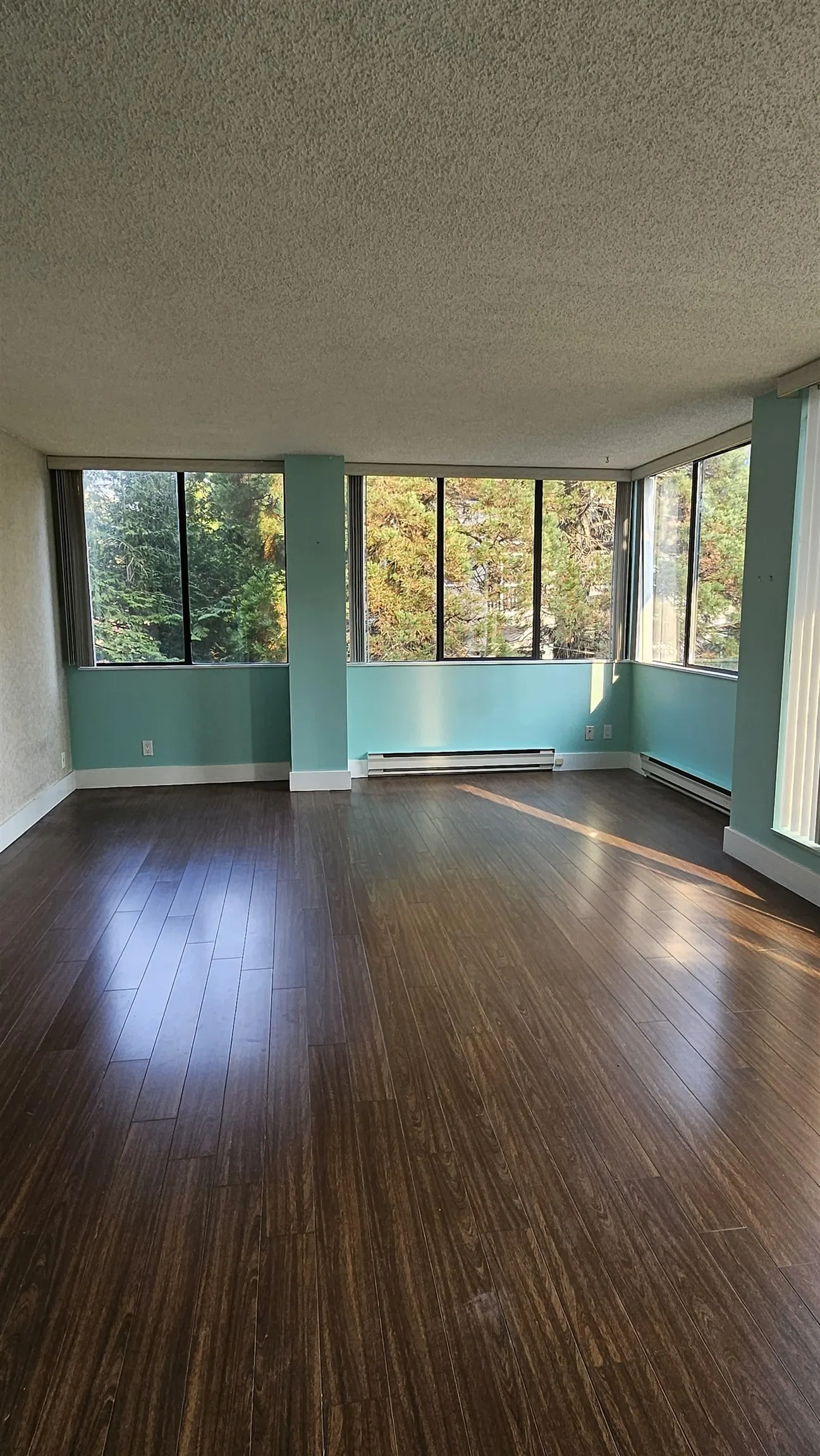 203 6540 Burlington Avenue