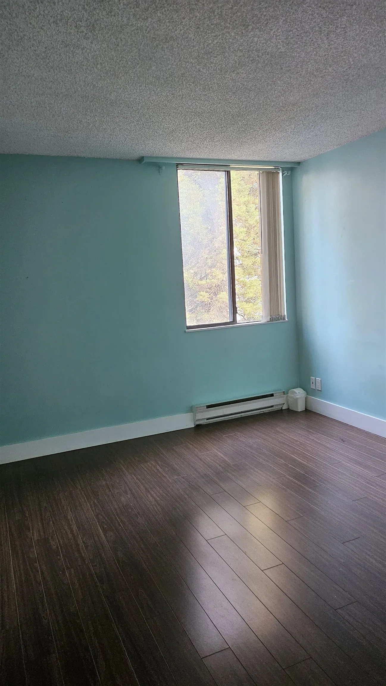 203 6540 Burlington Avenue