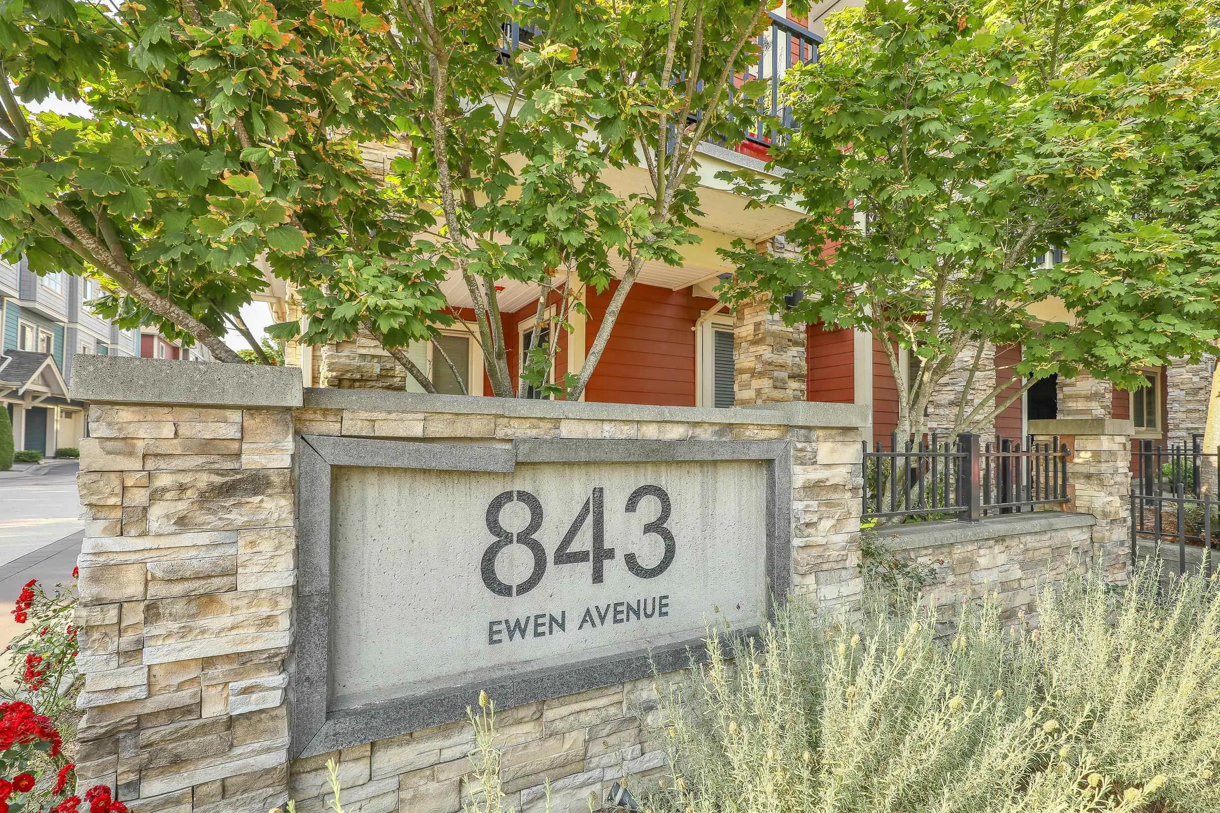 22 843 Ewen Avenue