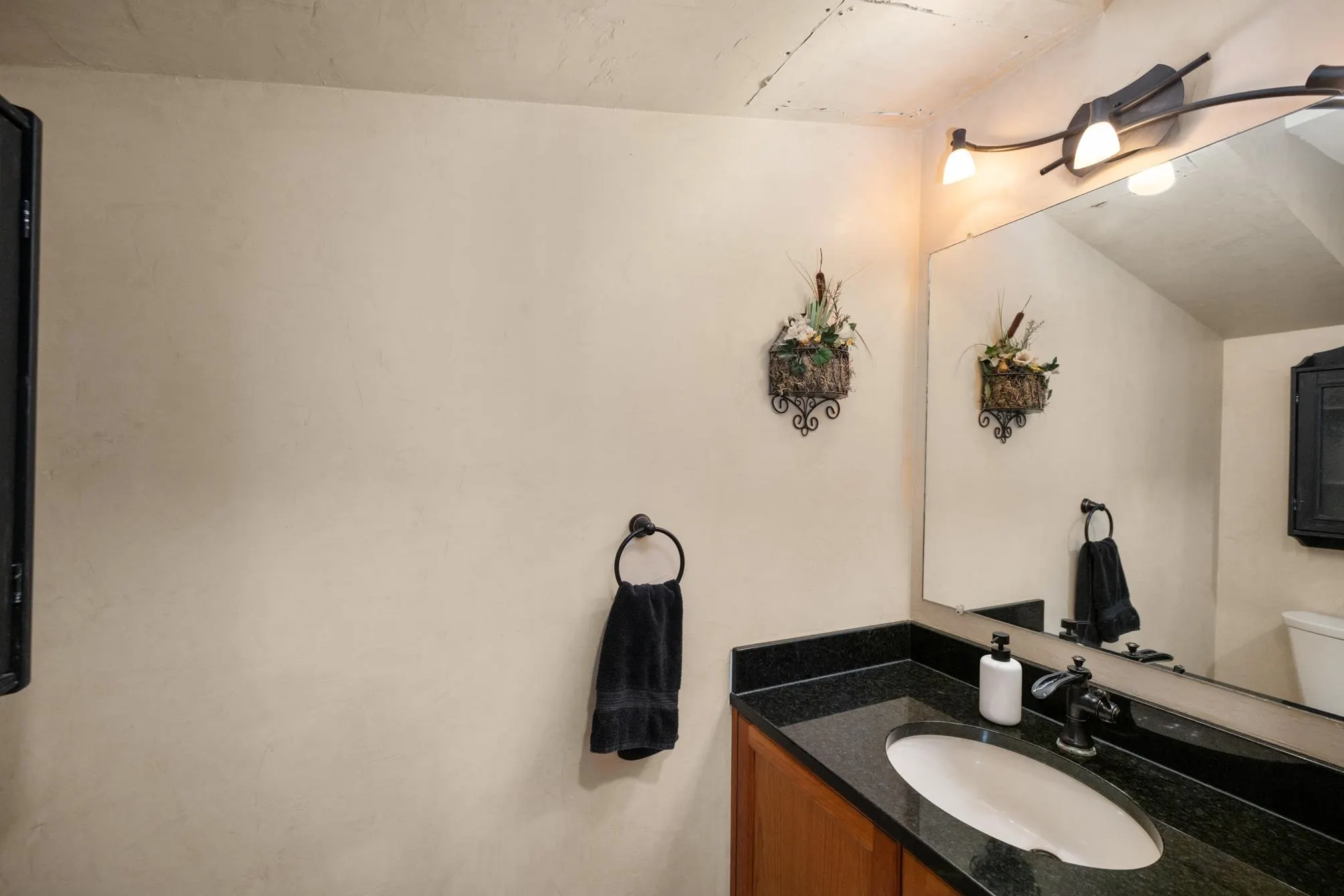 112 9507 208 Street