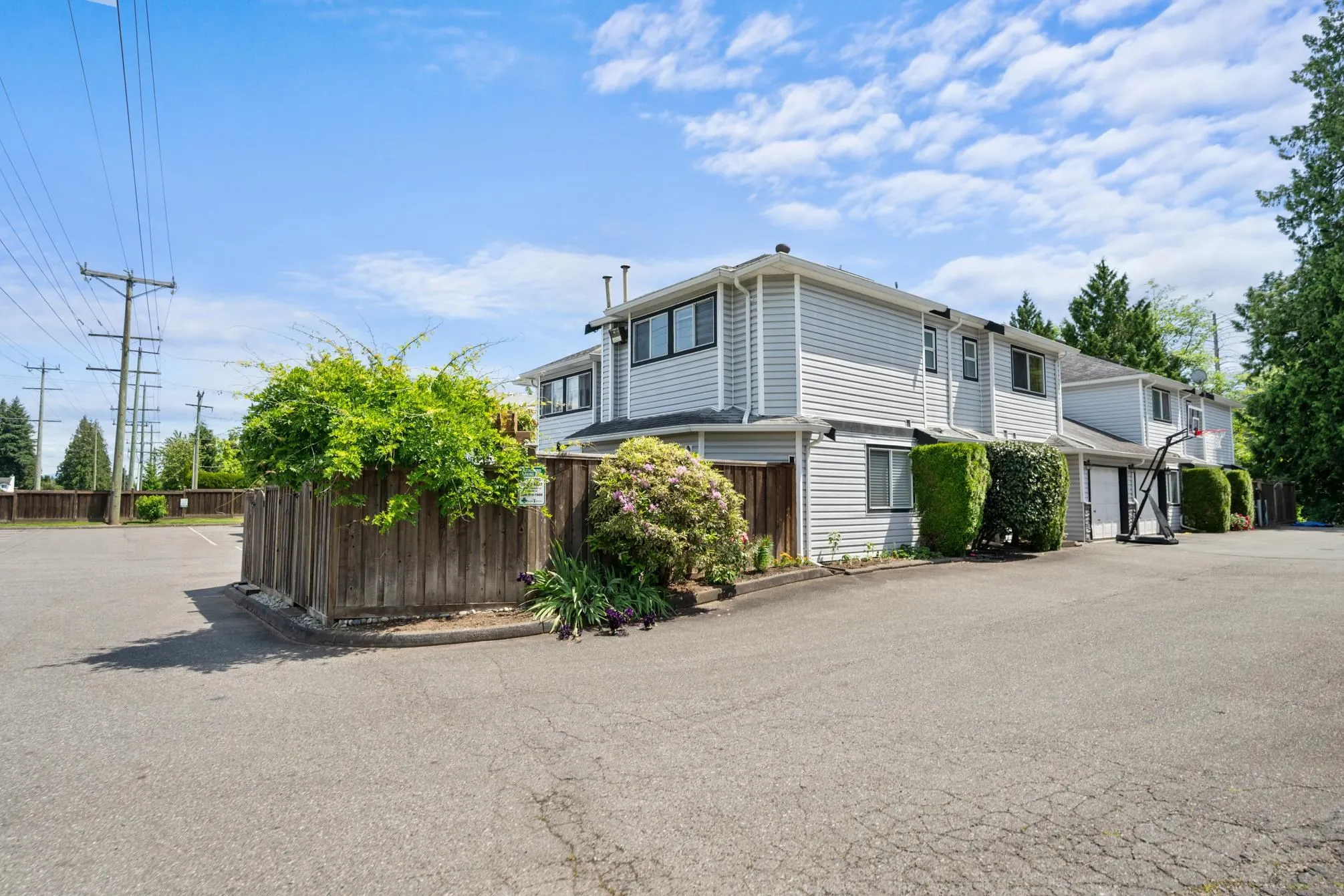 112 9507 208 Street