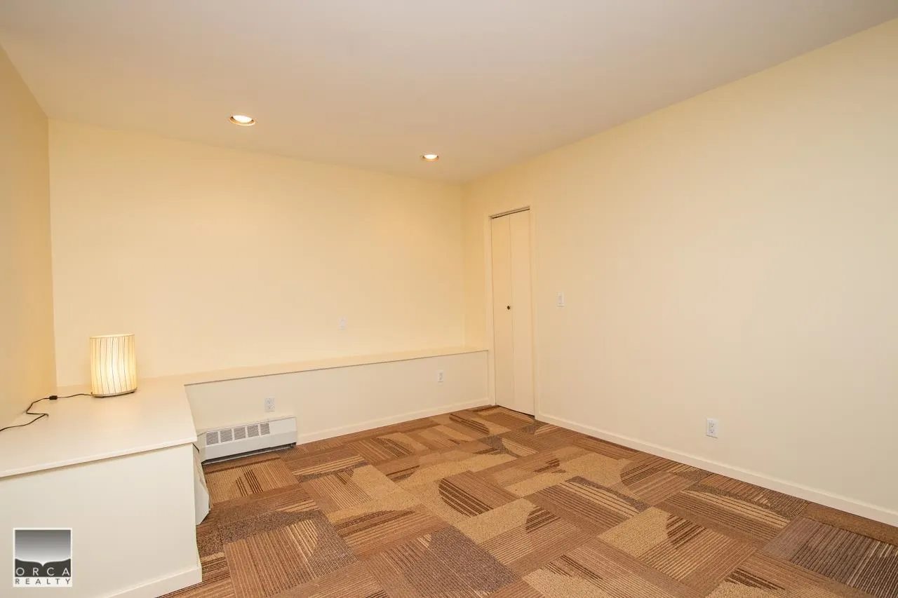 5215 (Basement) Gulf Place