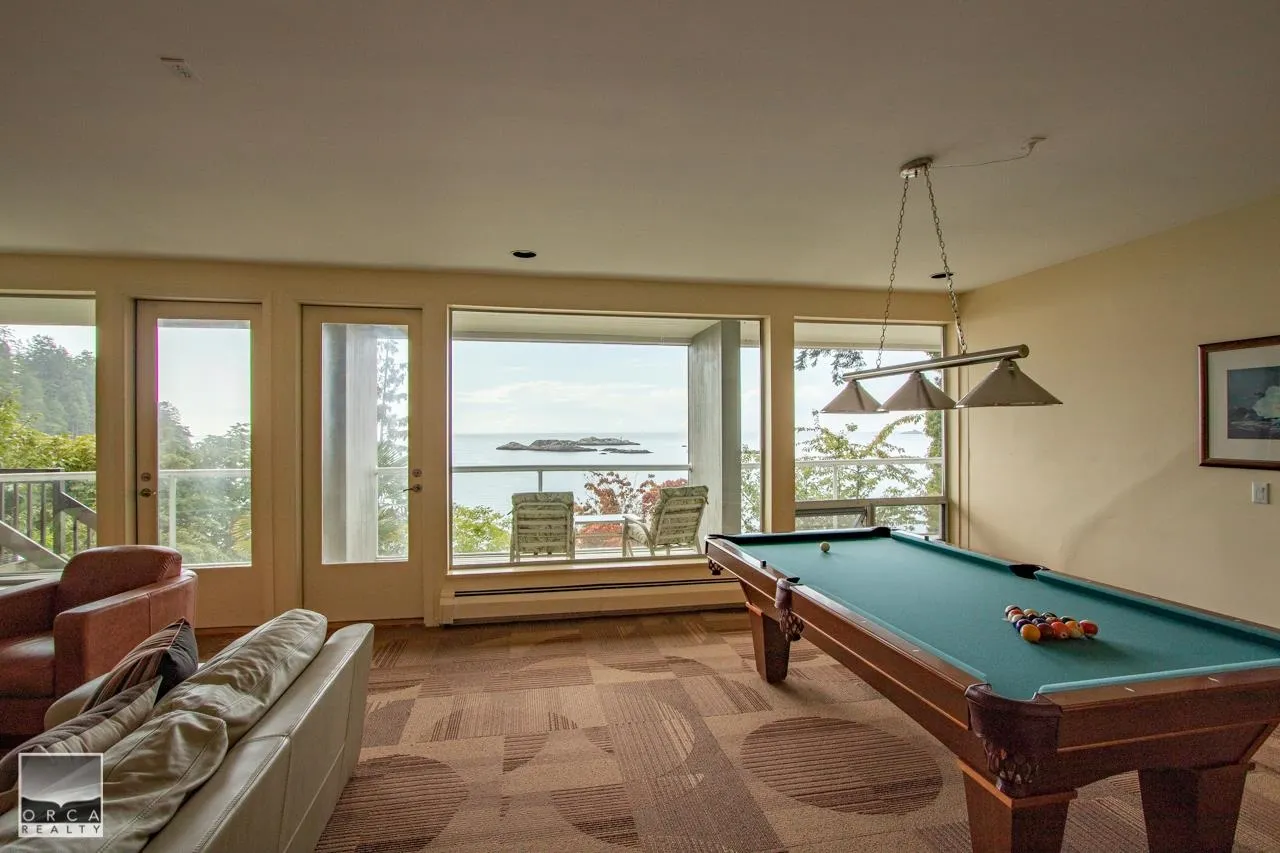 5215 (Basement) Gulf Place