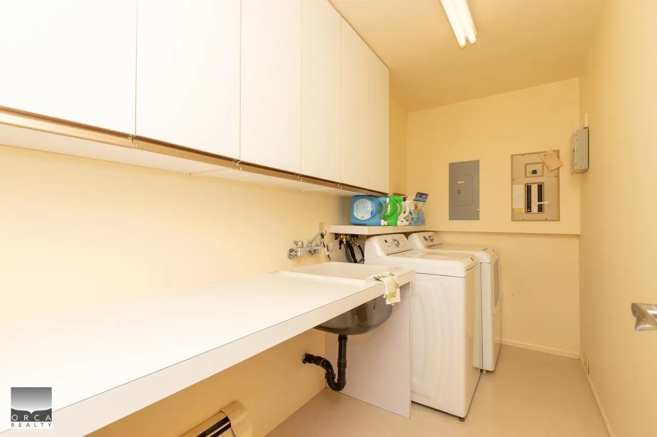 5215 (Basement) Gulf Place