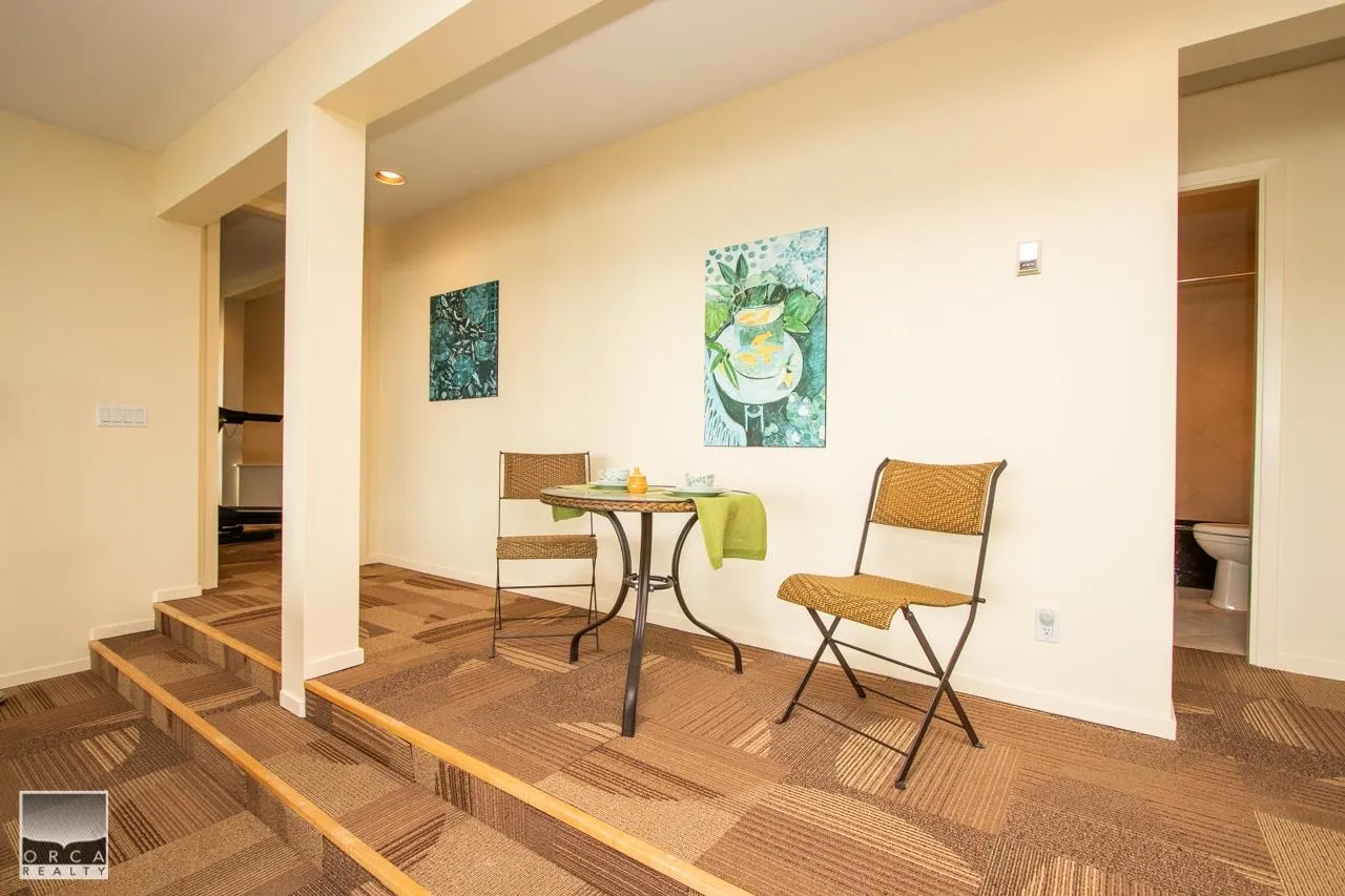 5215 (Basement) Gulf Place