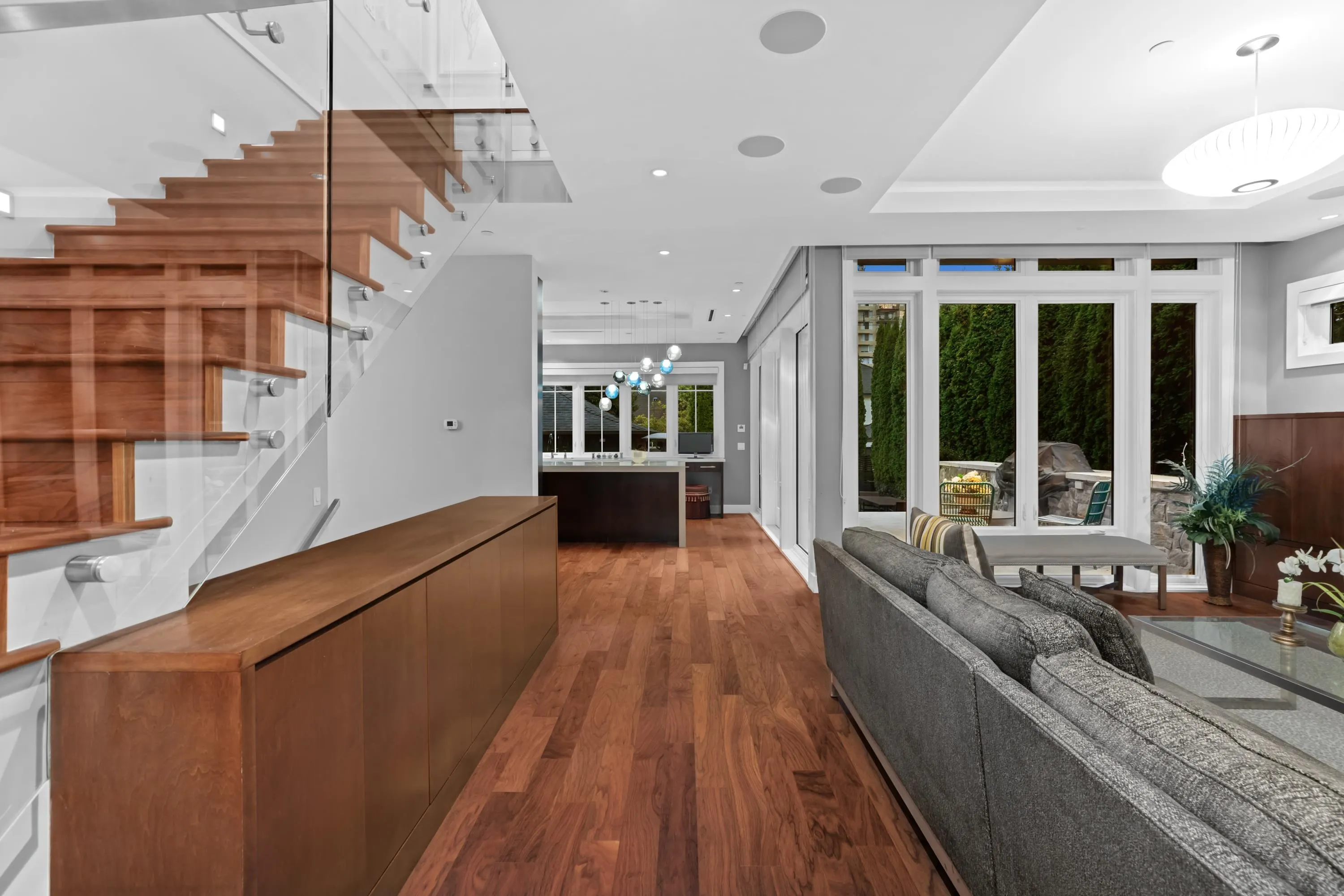5390 Elm Street