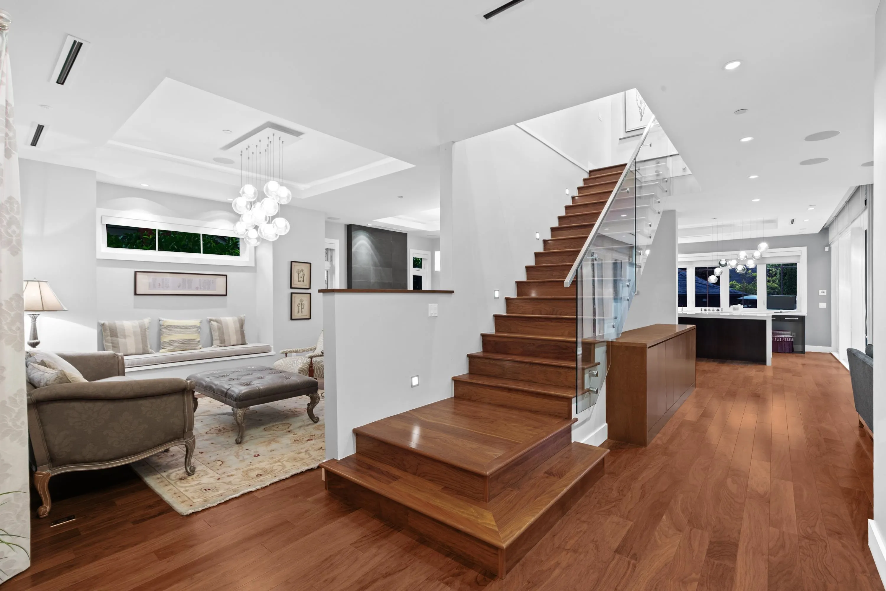 5390 Elm Street