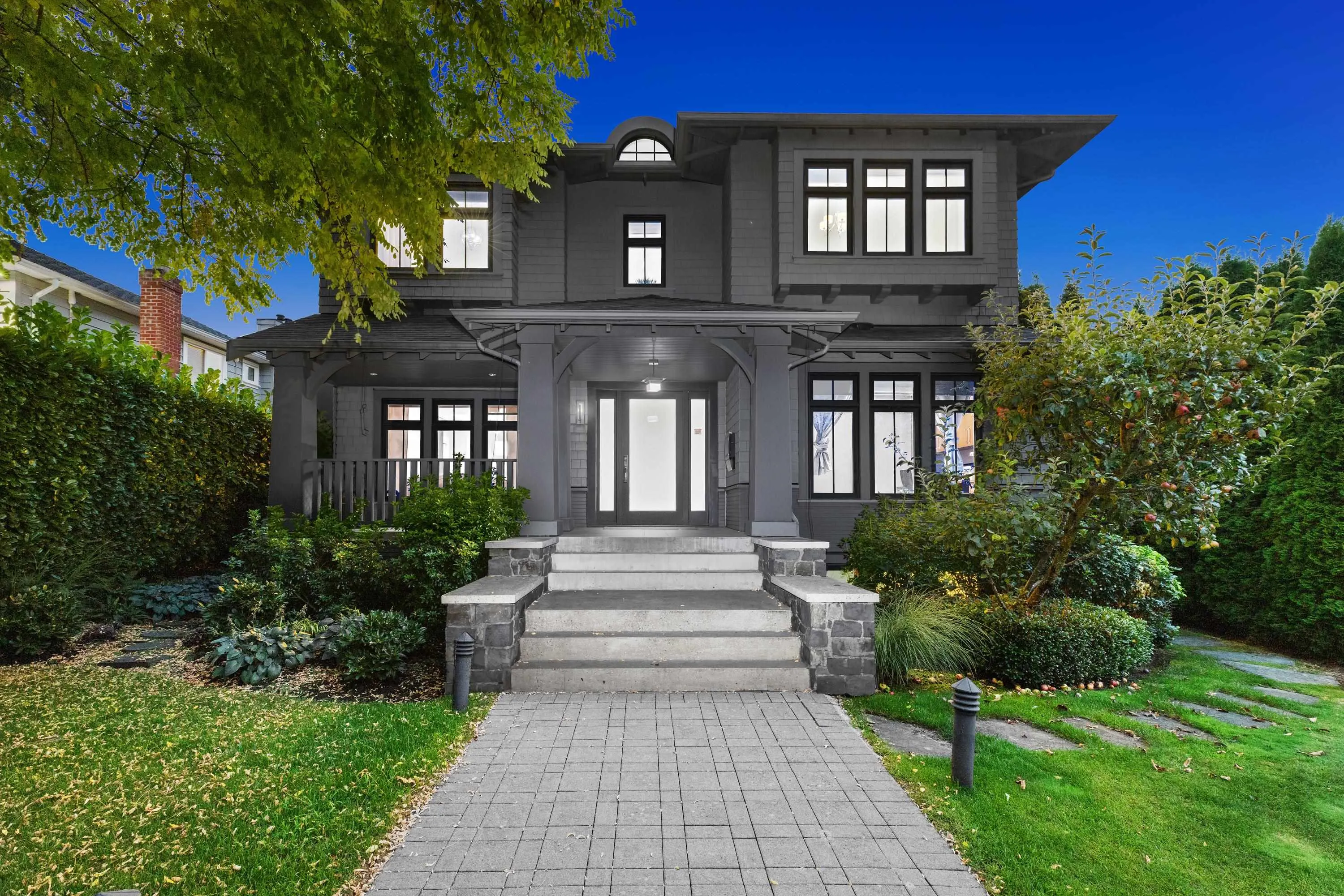 5390 Elm Street