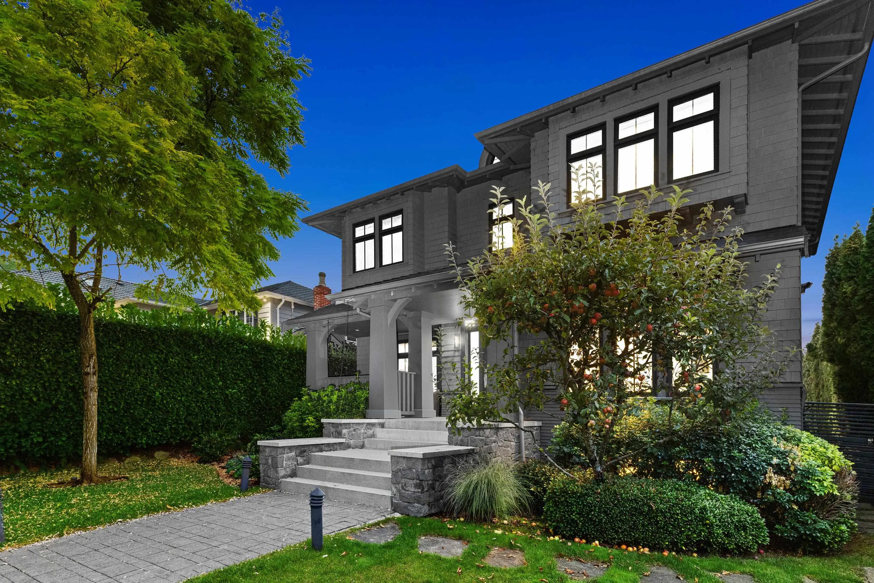 5390 Elm Street
