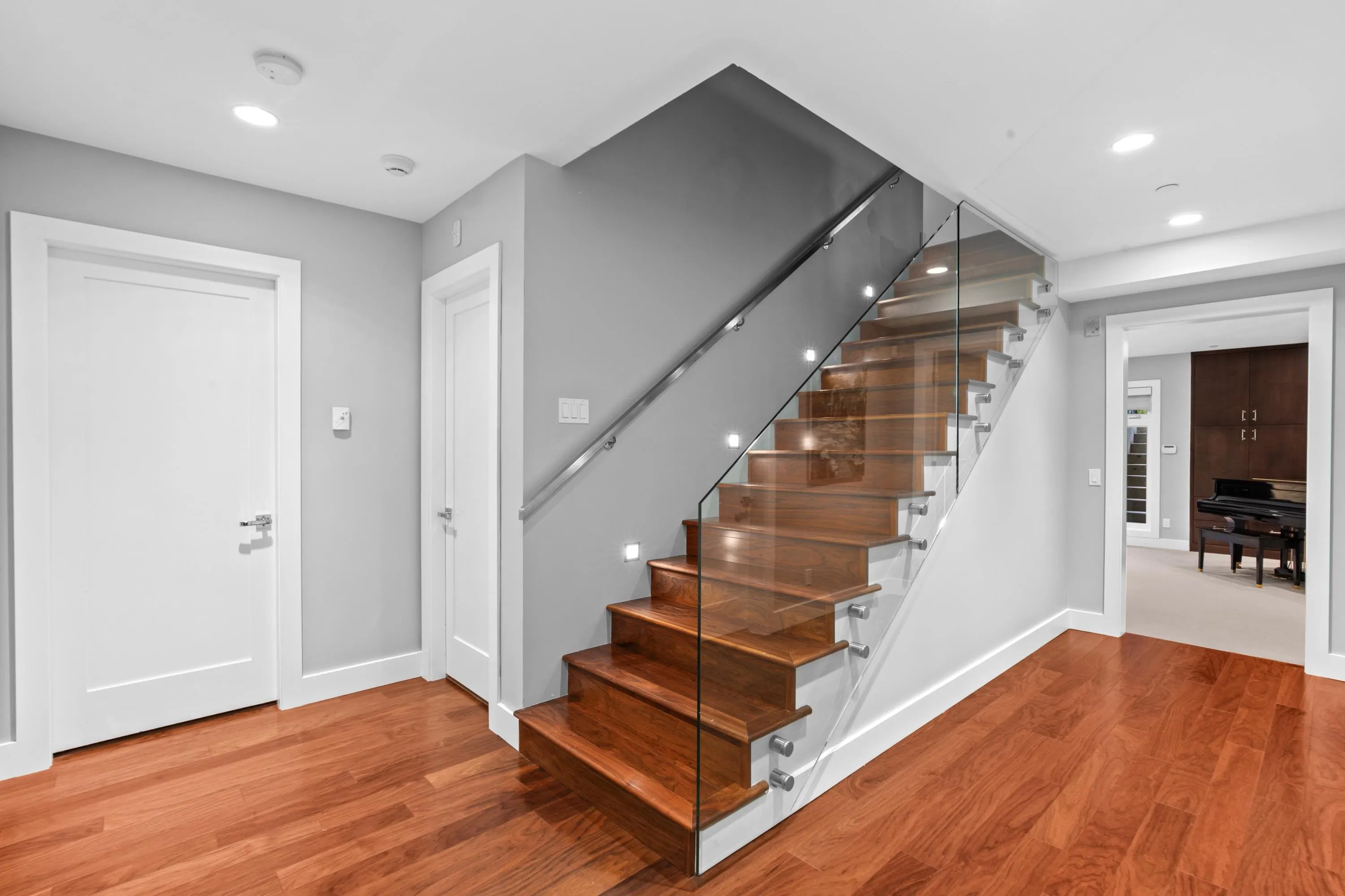 5390 Elm Street