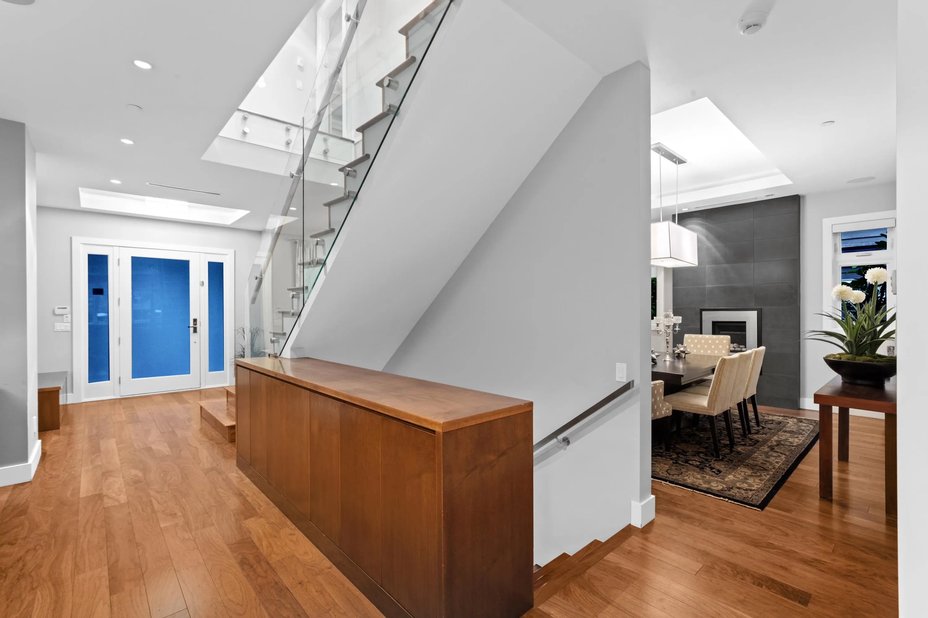 5390 Elm Street