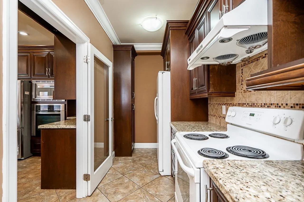 31018 Upper Maclure Road