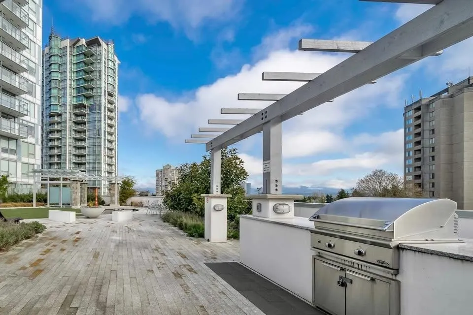 3212 13398 104 Avenue