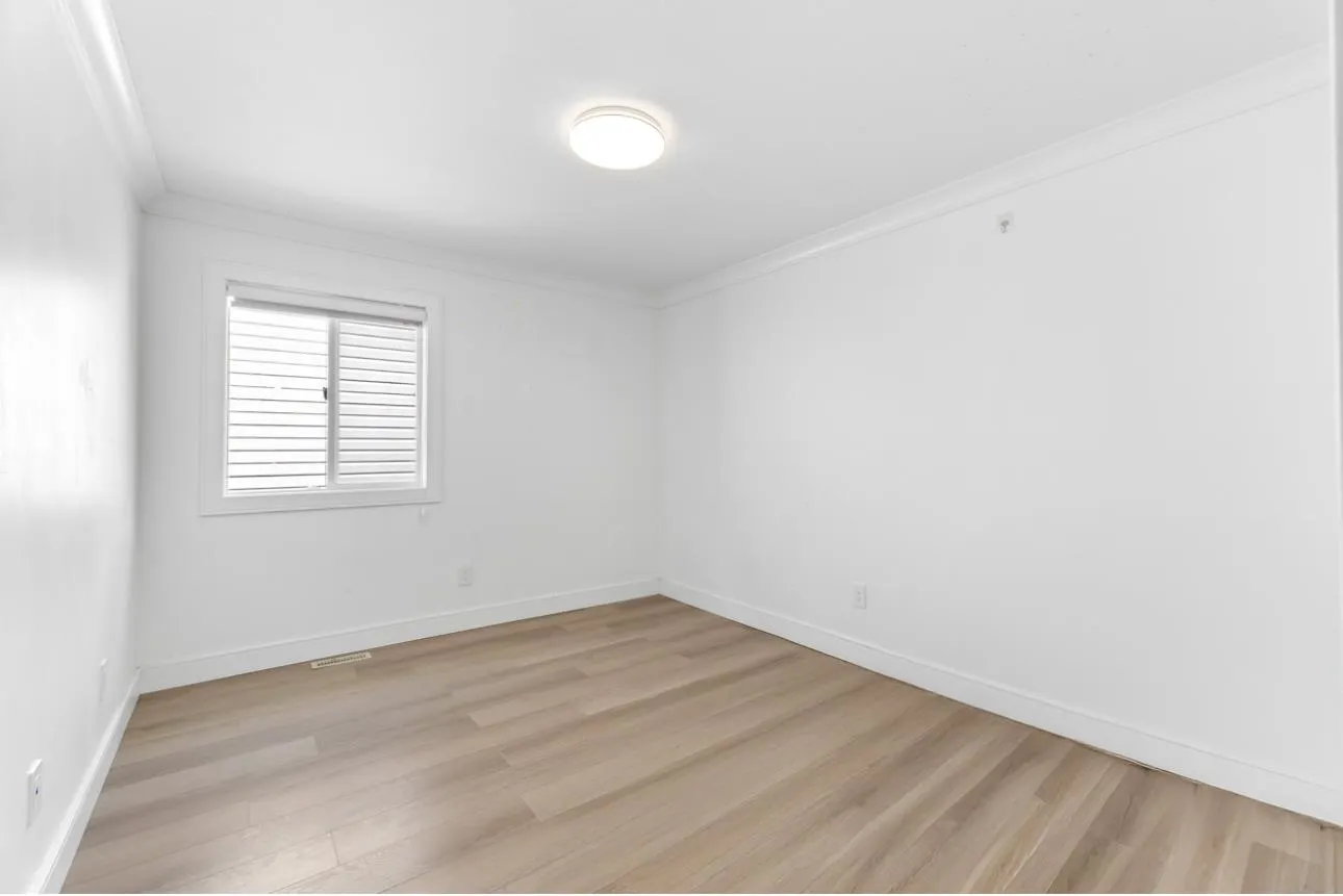 5320 Rowling Place