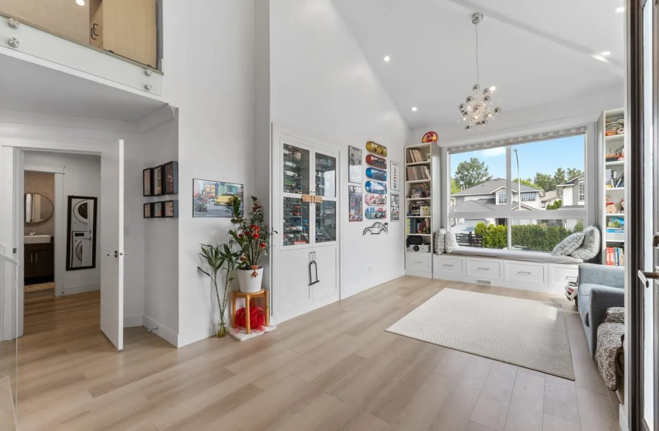 5320 Rowling Place