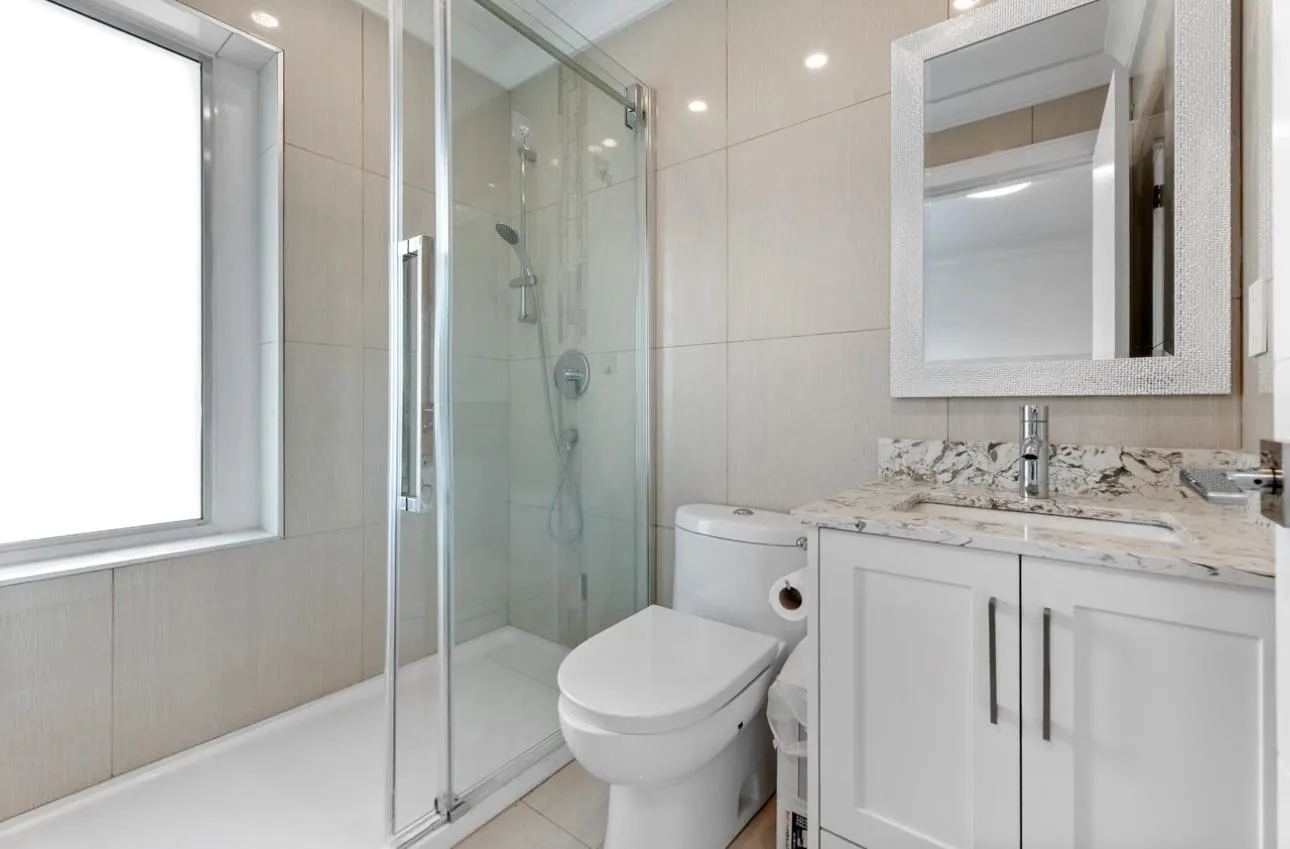 5320 Rowling Place