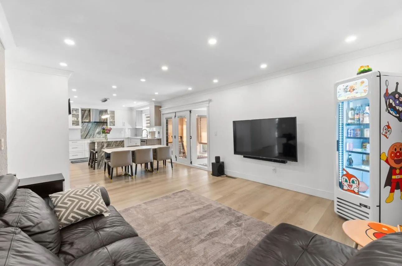 5320 Rowling Place