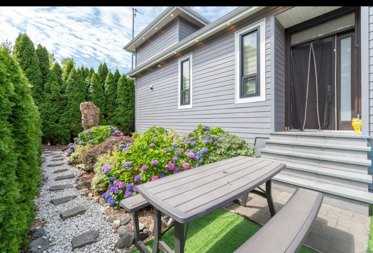 5320 Rowling Place