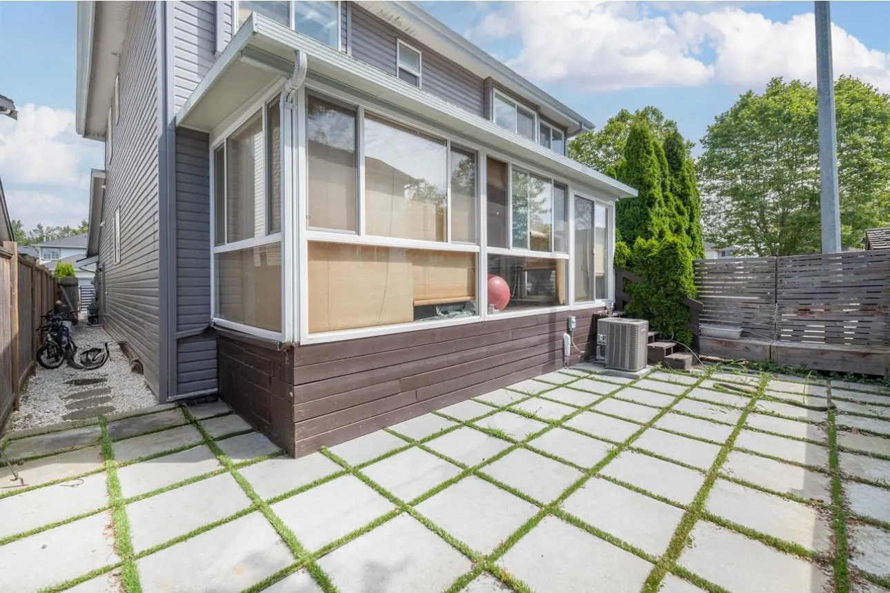 5320 Rowling Place