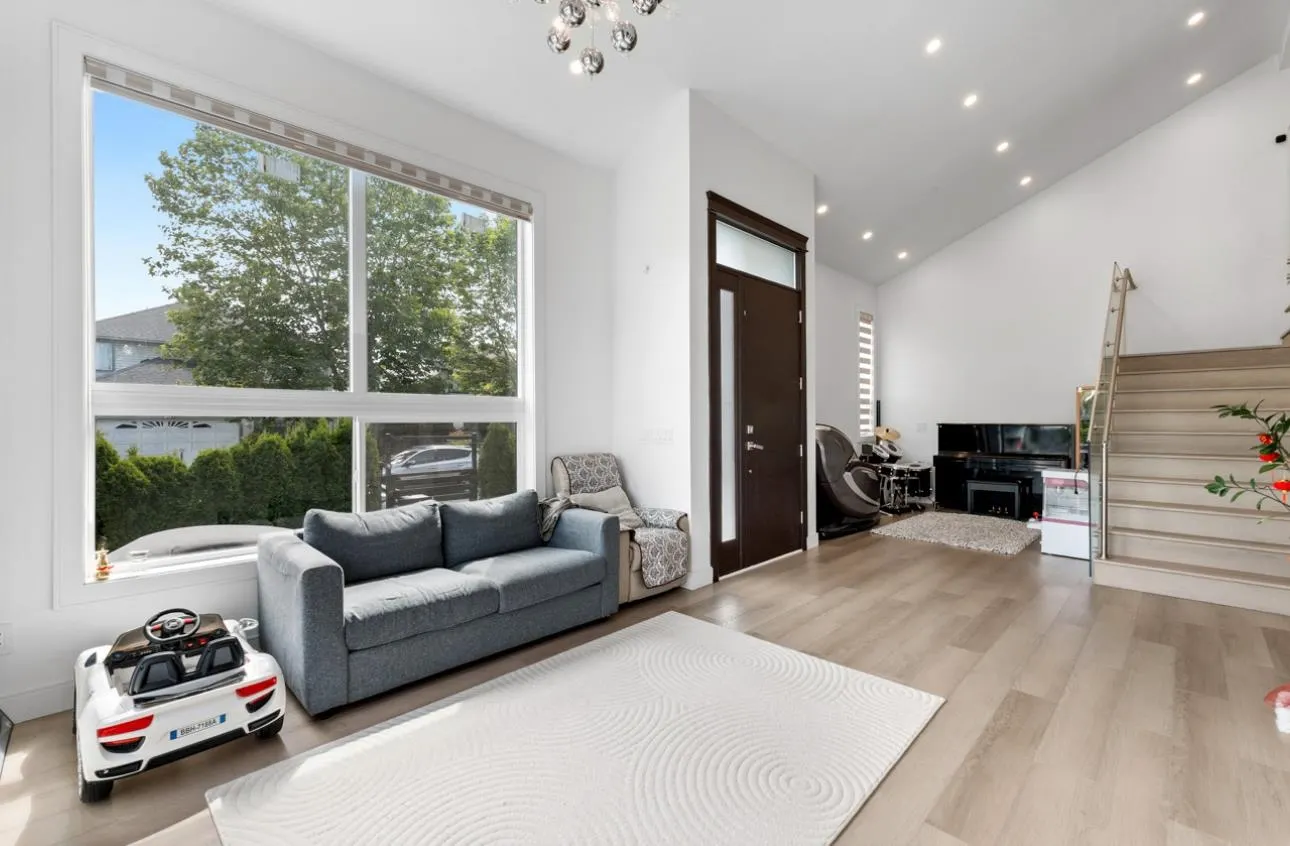 5320 Rowling Place