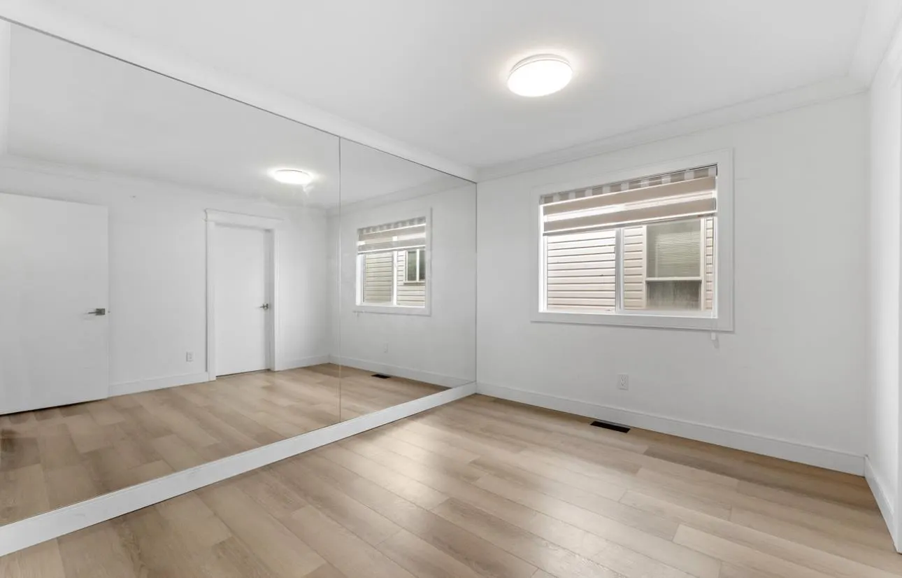 5320 Rowling Place