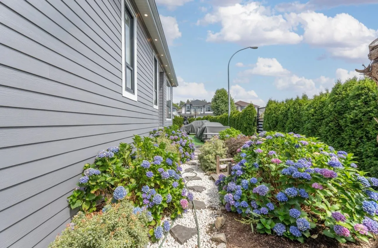 5320 Rowling Place
