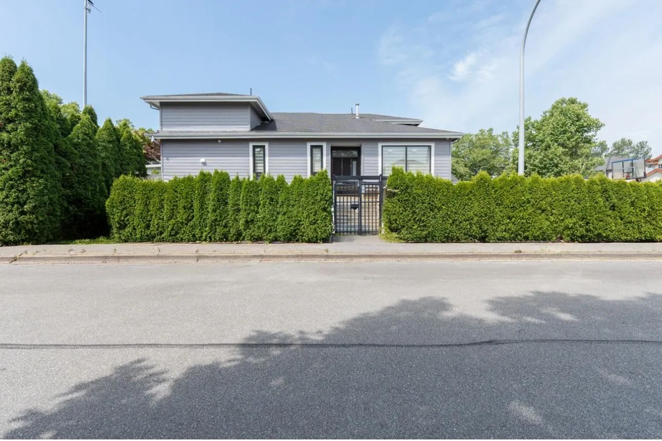5320 Rowling Place