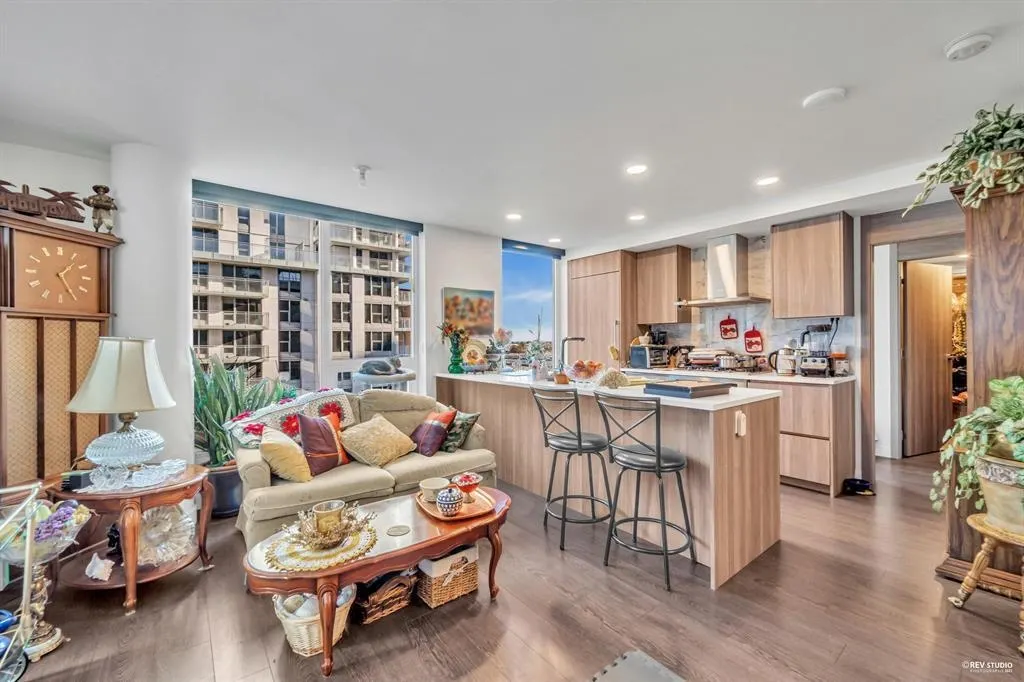 615 455 SW Marine Drive