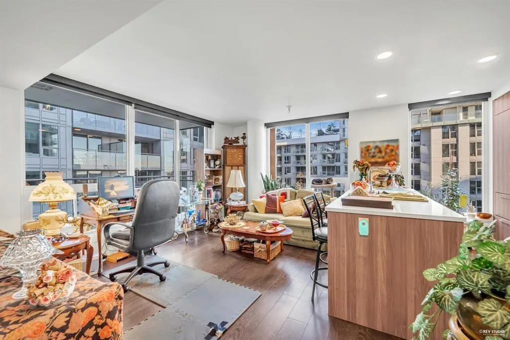 615 455 SW Marine Drive