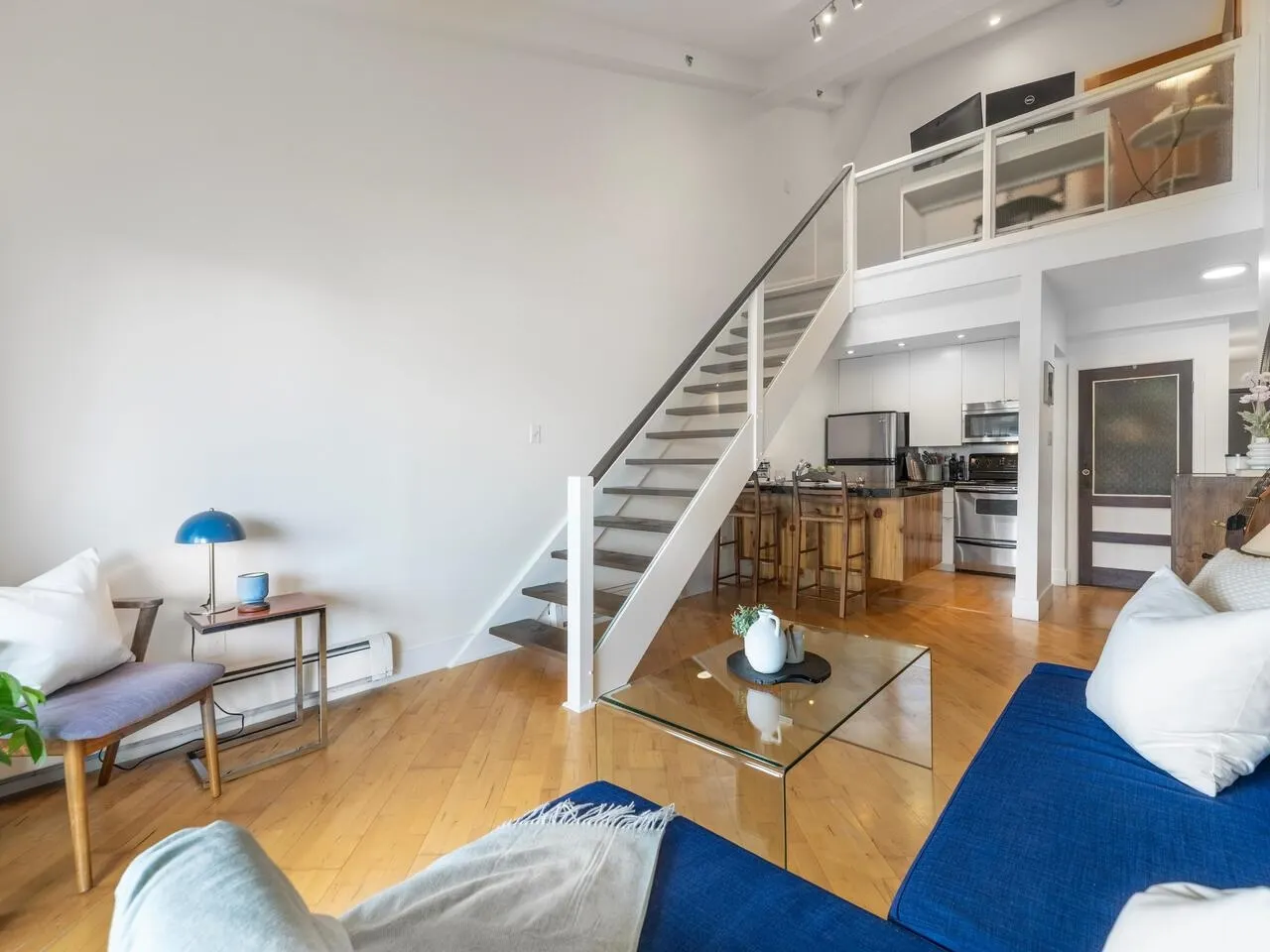 408 1549 Kitchener Street
