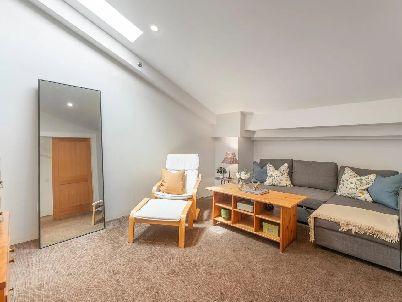 408 1549 Kitchener Street