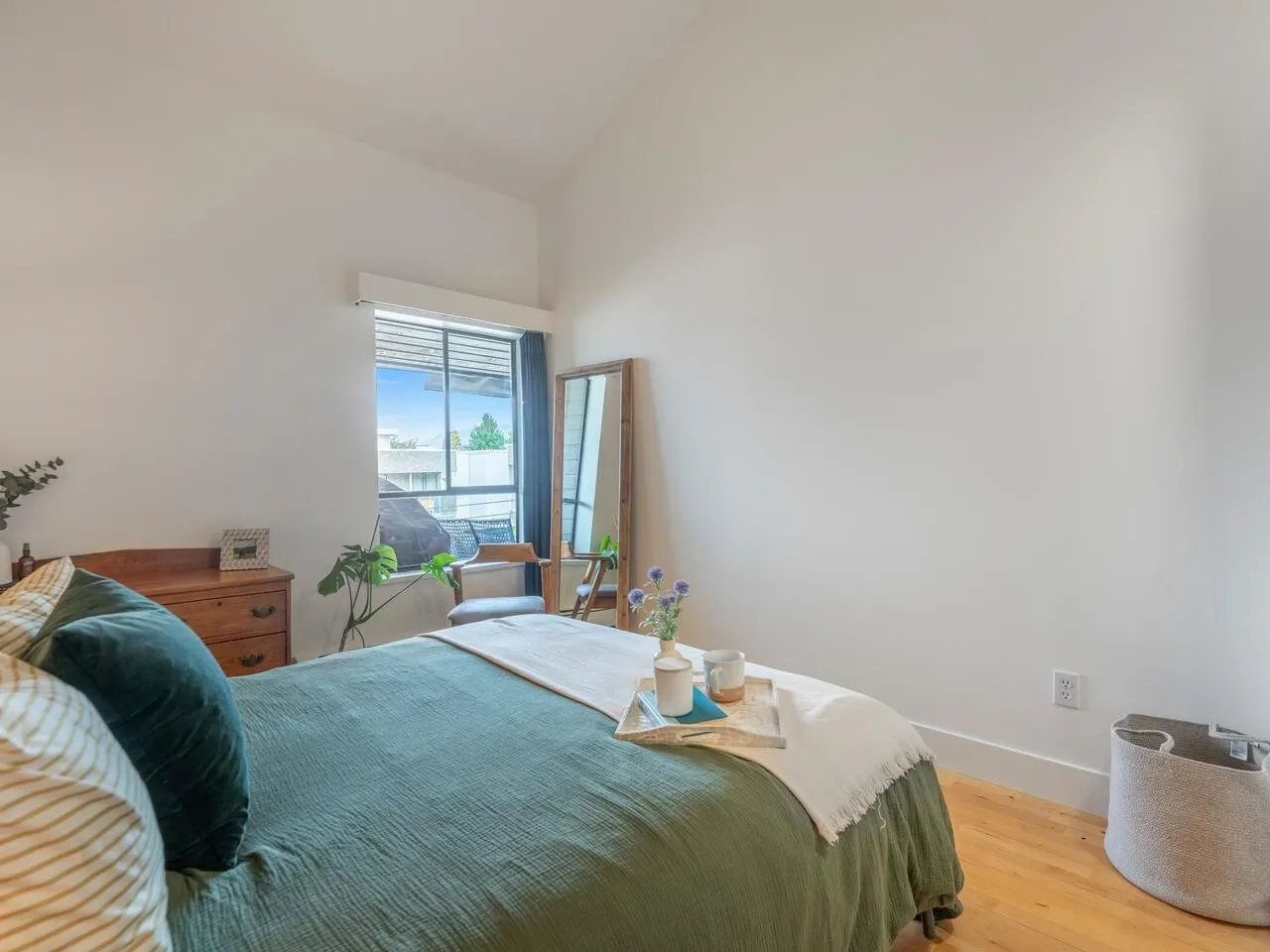 408 1549 Kitchener Street