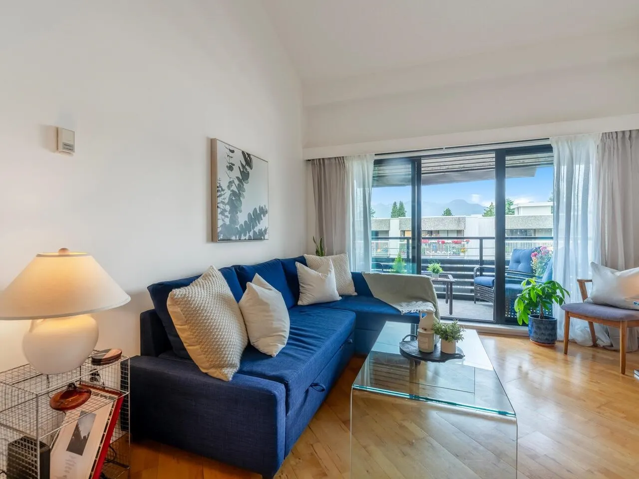 408 1549 Kitchener Street