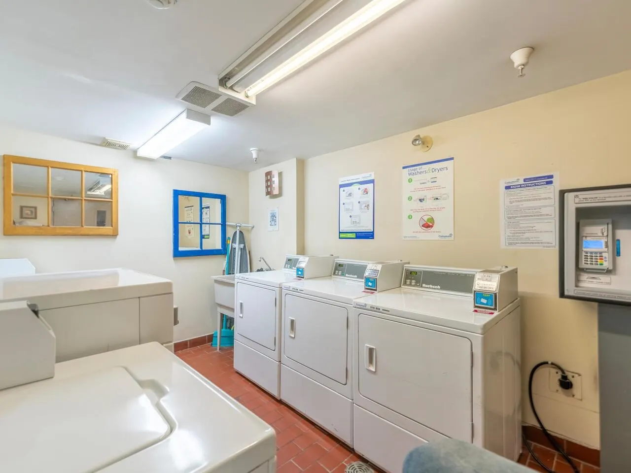408 1549 Kitchener Street