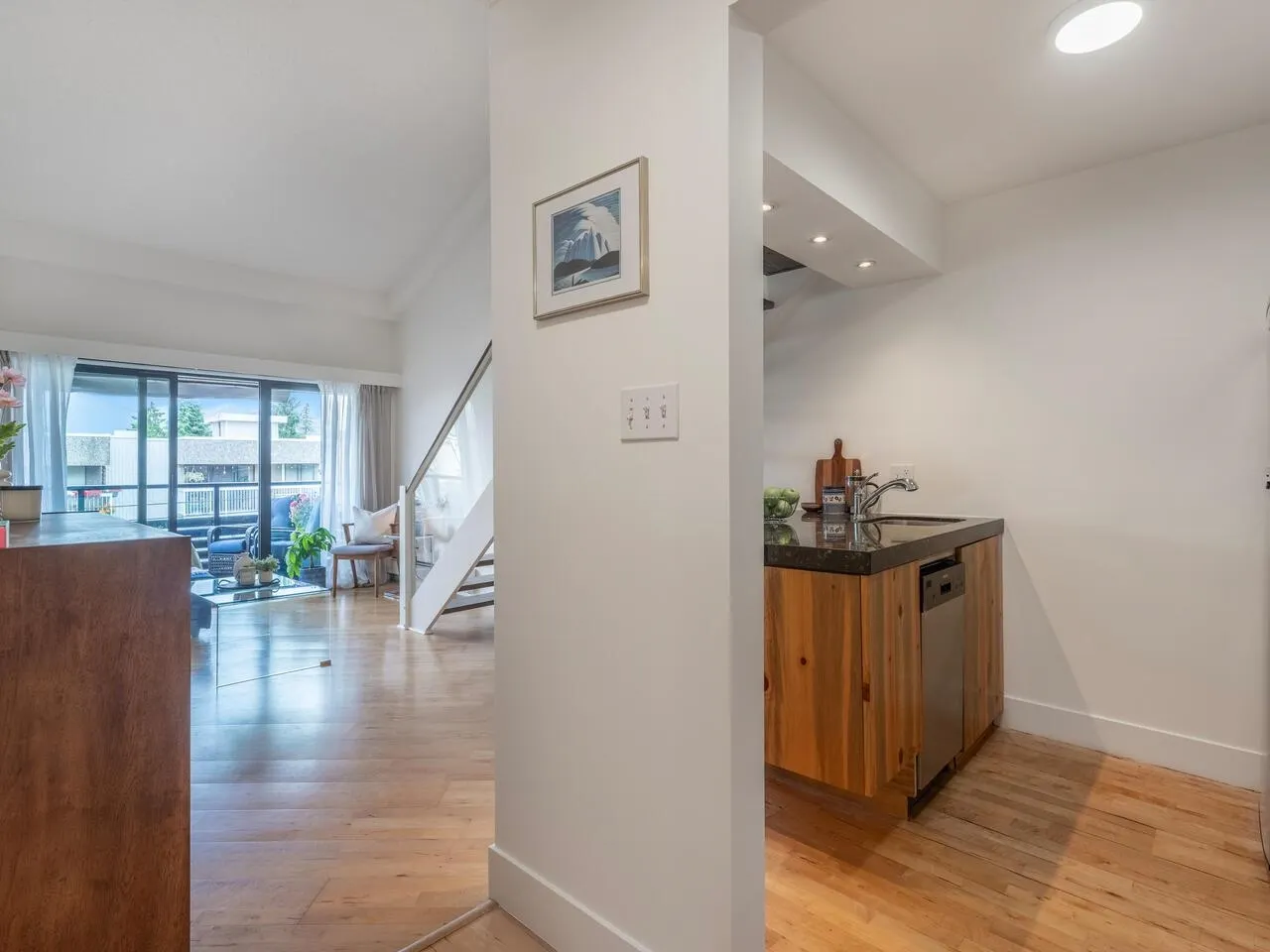 408 1549 Kitchener Street