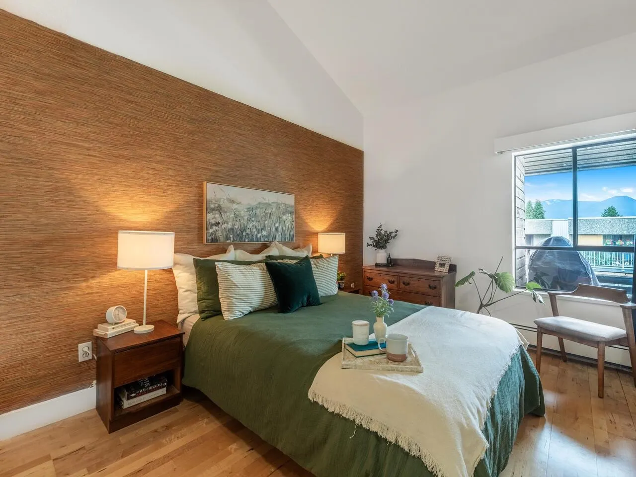408 1549 Kitchener Street