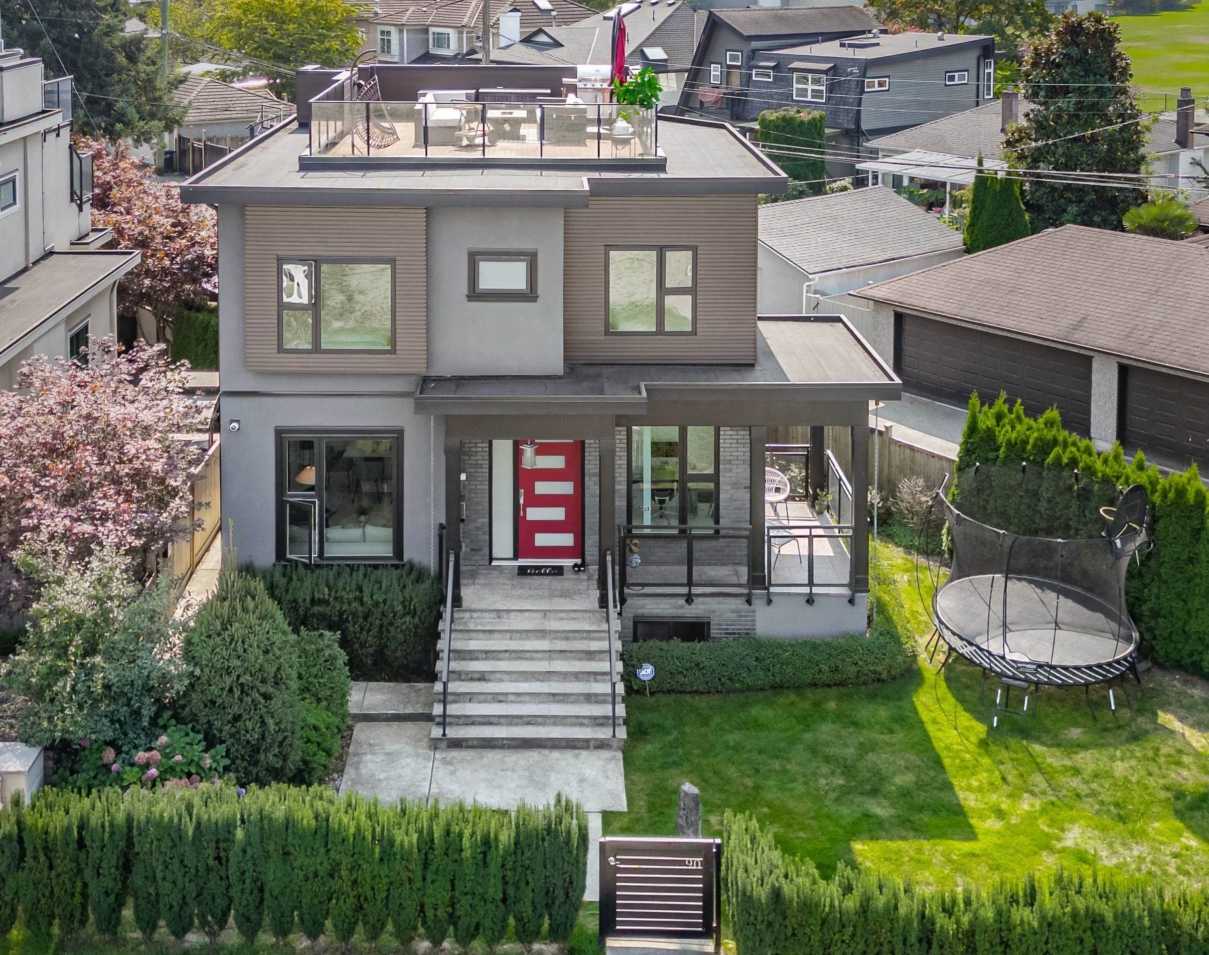 90 W 27th Avenue