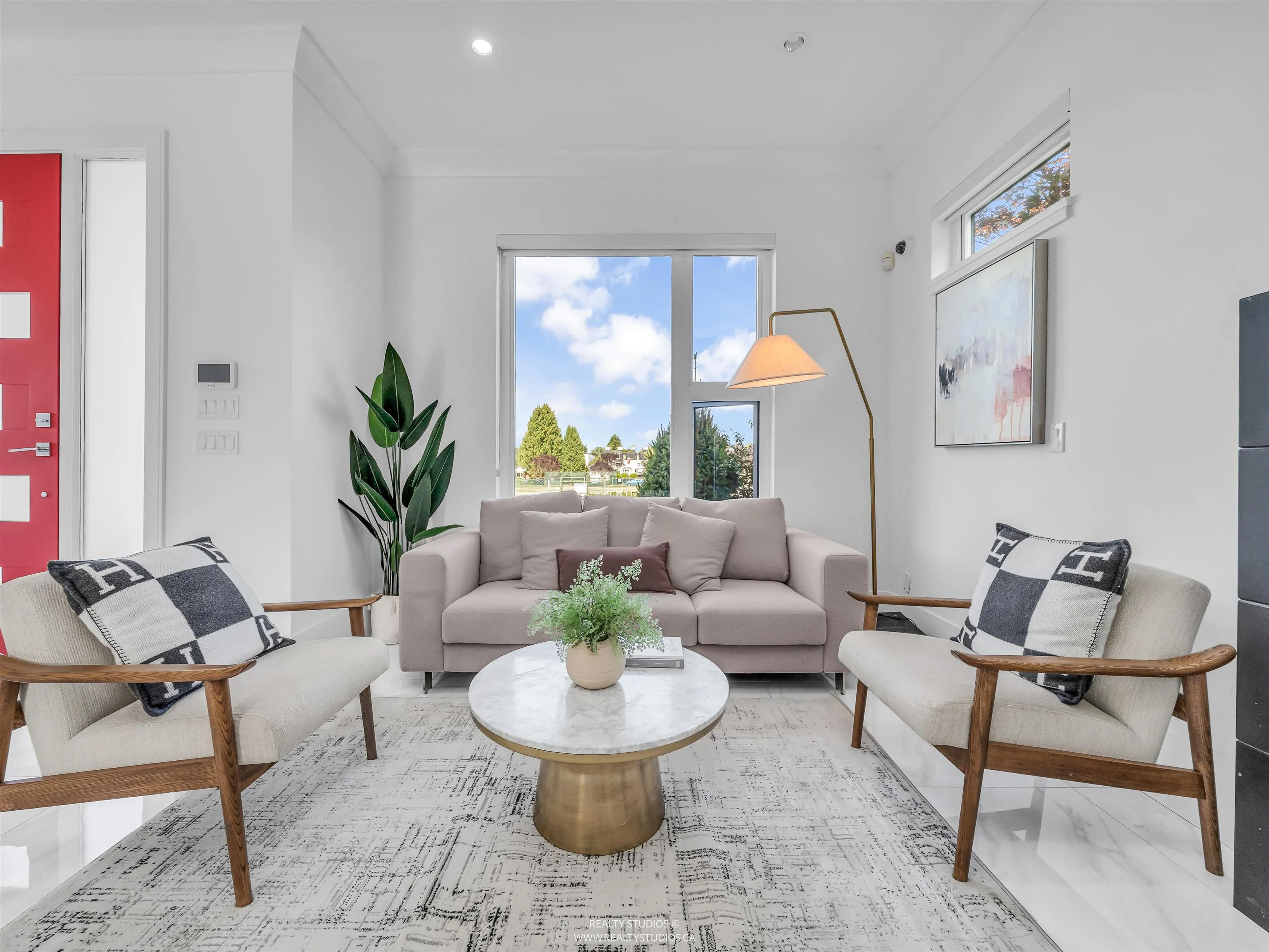 90 W 27th Avenue
