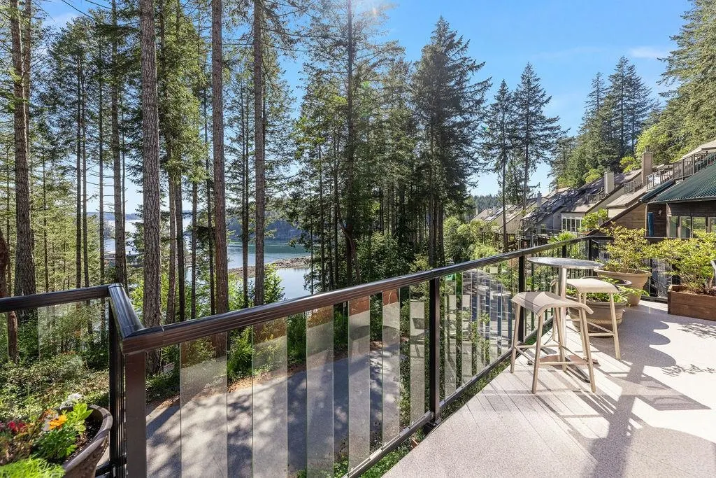 28 5471 Secret Cove Road