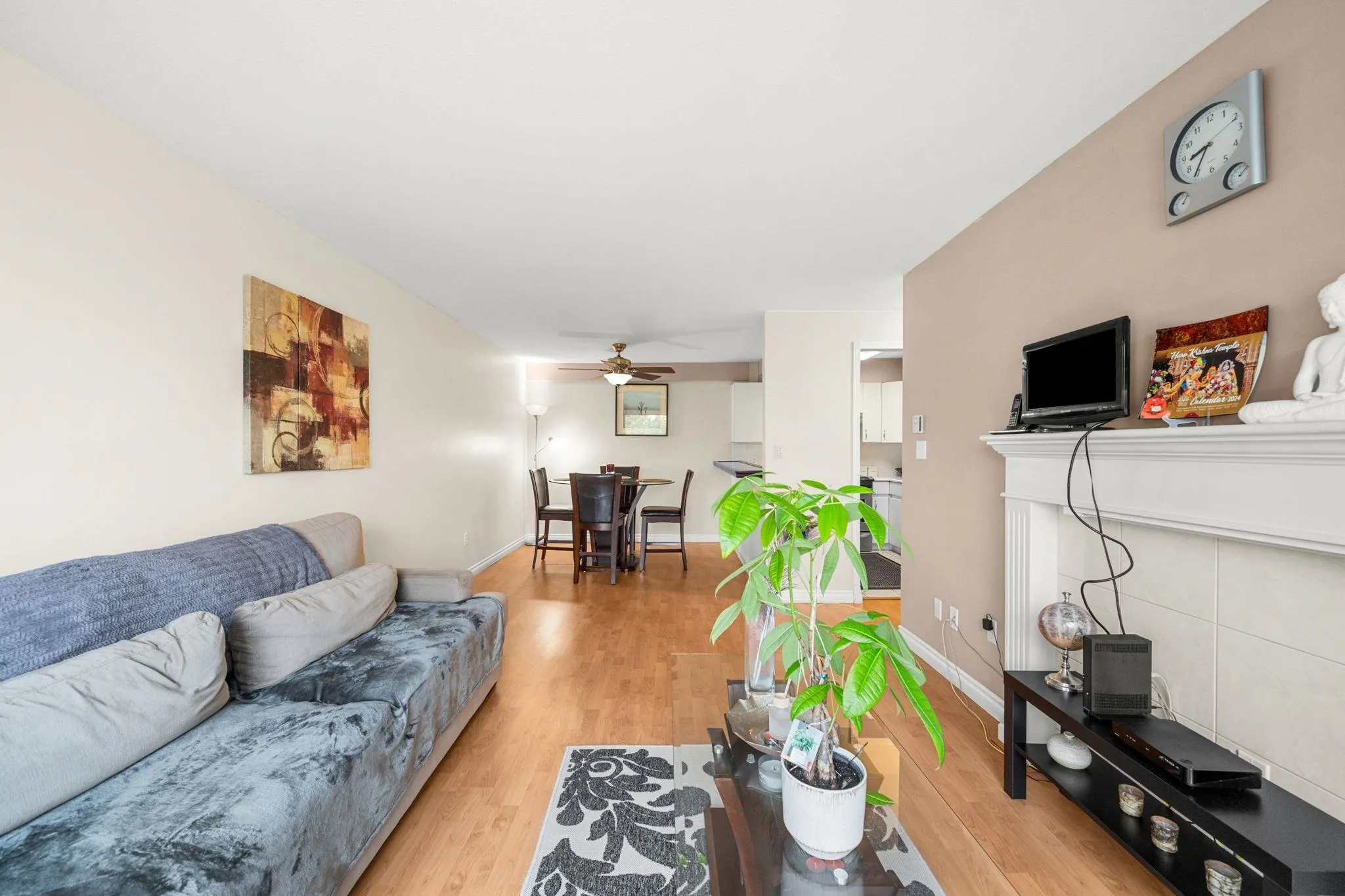 330 7480 St. Albans Road