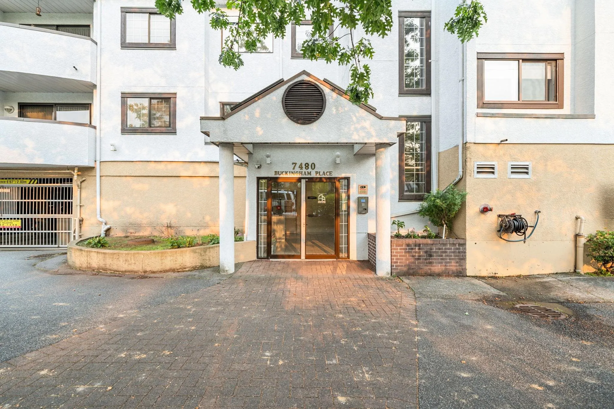 330 7480 St. Albans Road