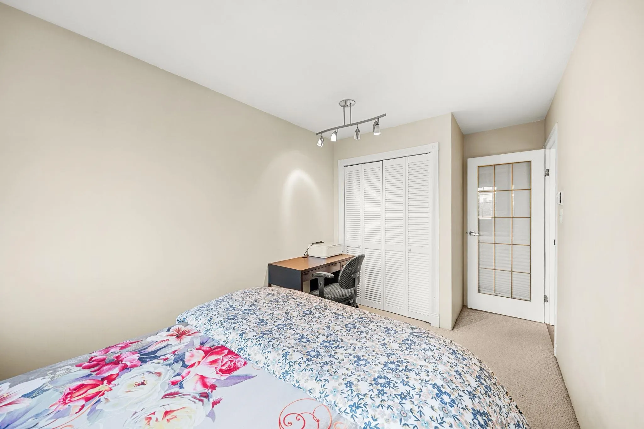 330 7480 St. Albans Road