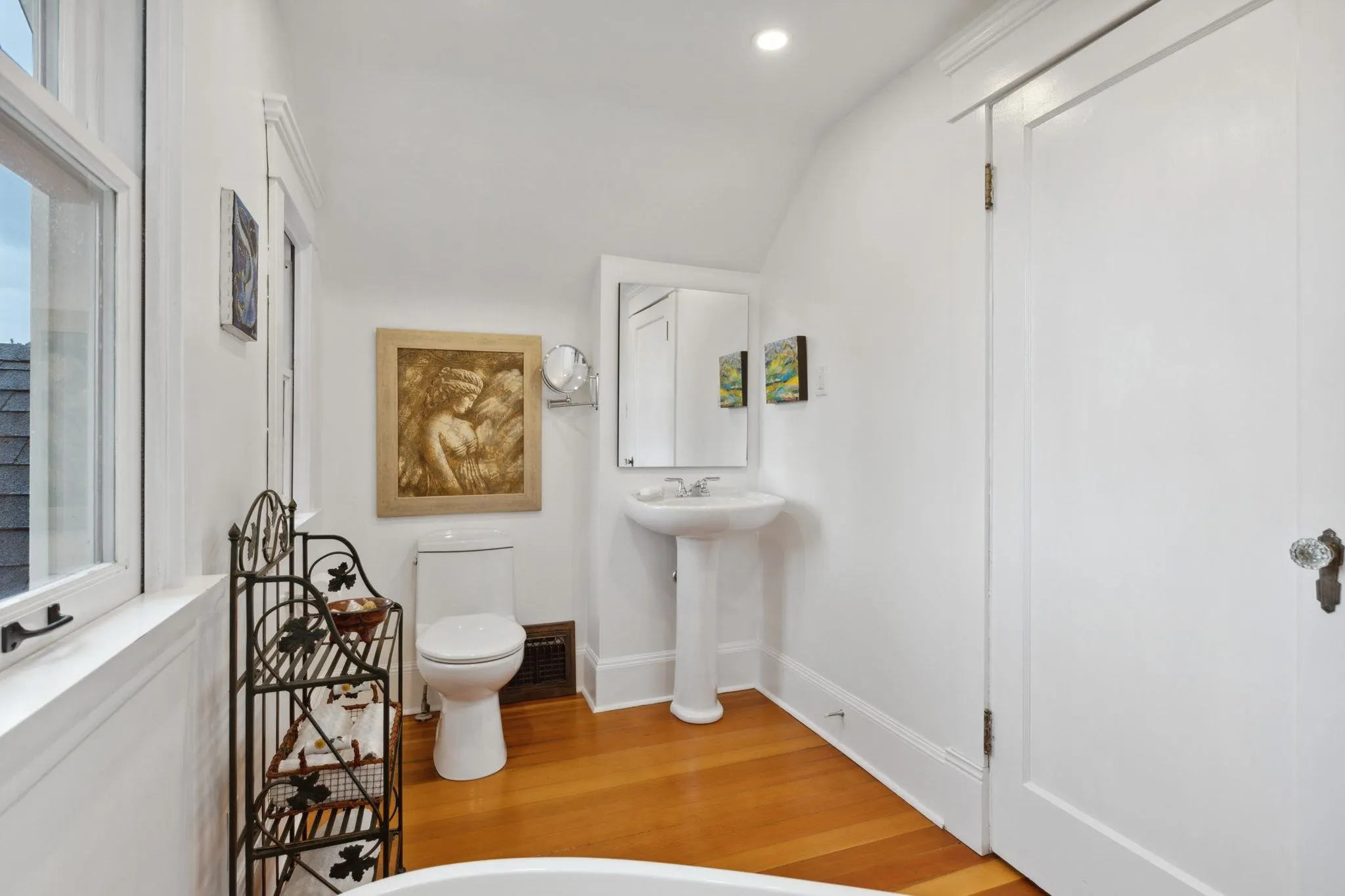 349 E 24th Street