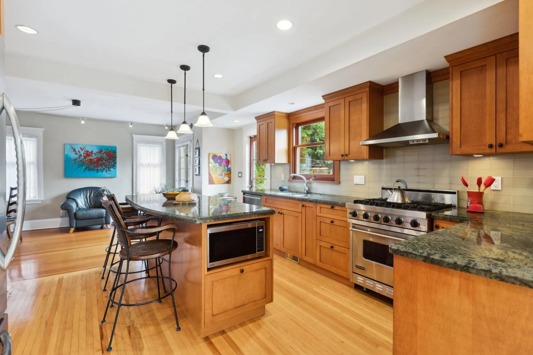 349 E 24th Street
