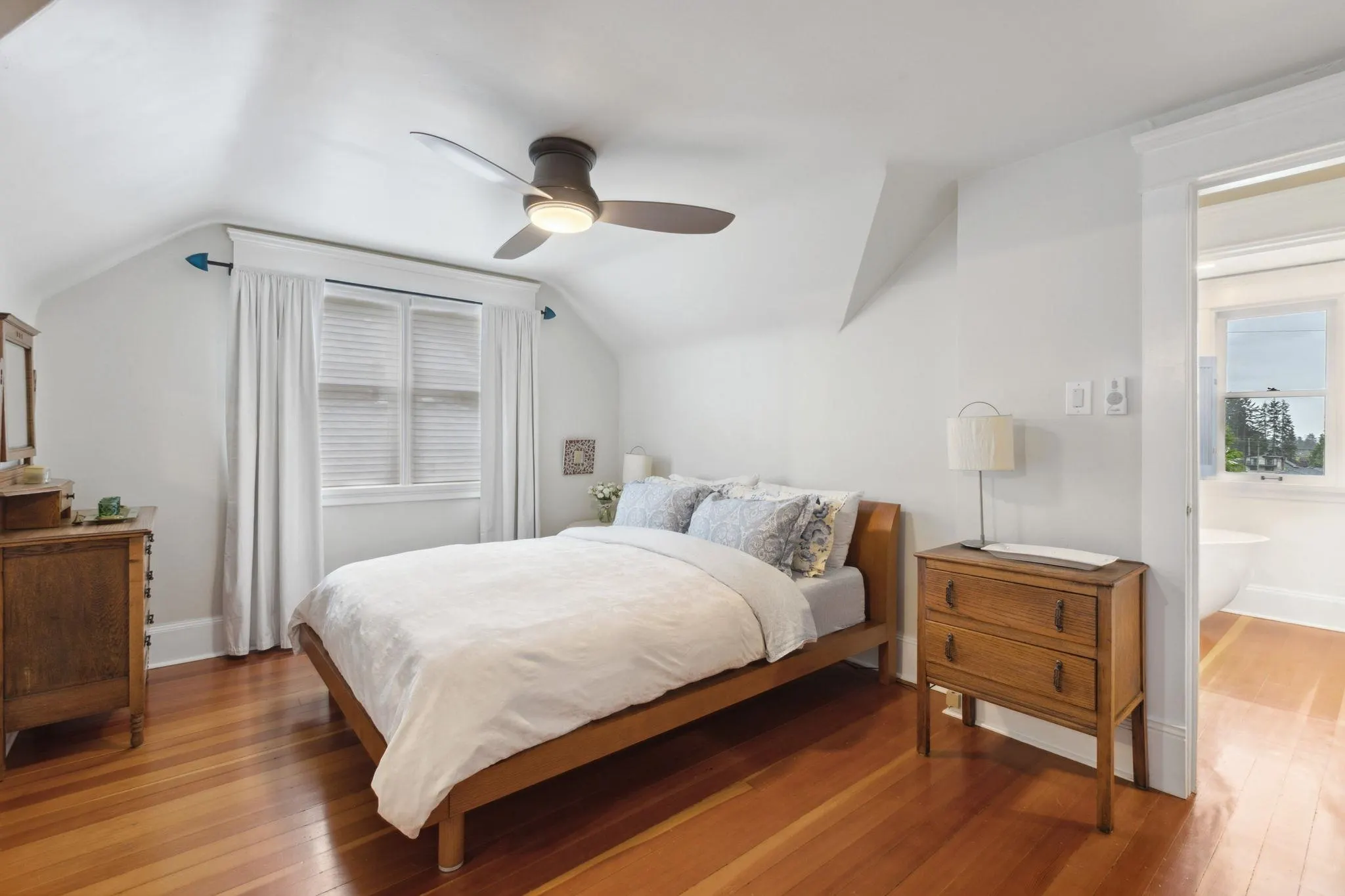 349 E 24th Street