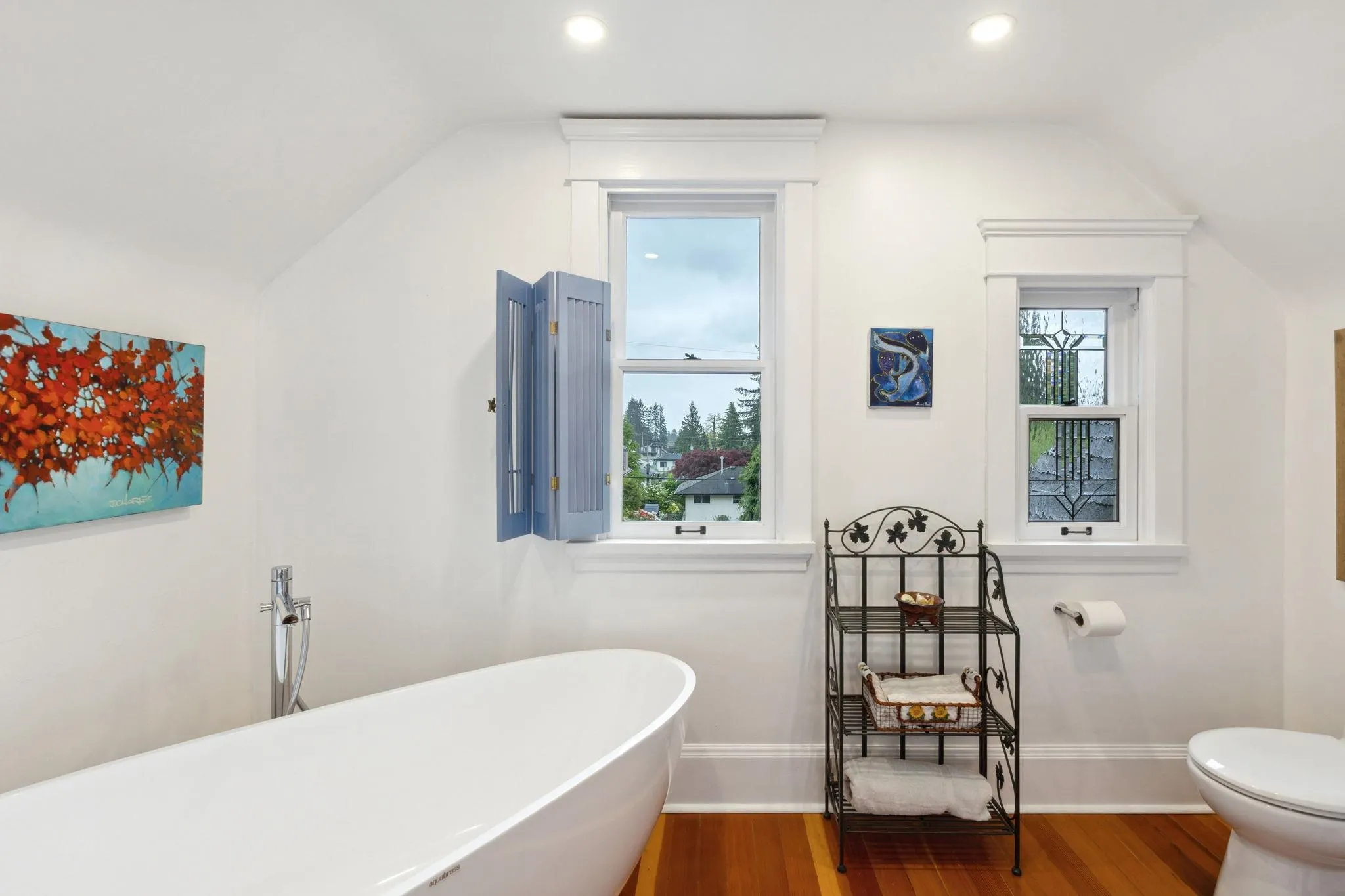 349 E 24th Street